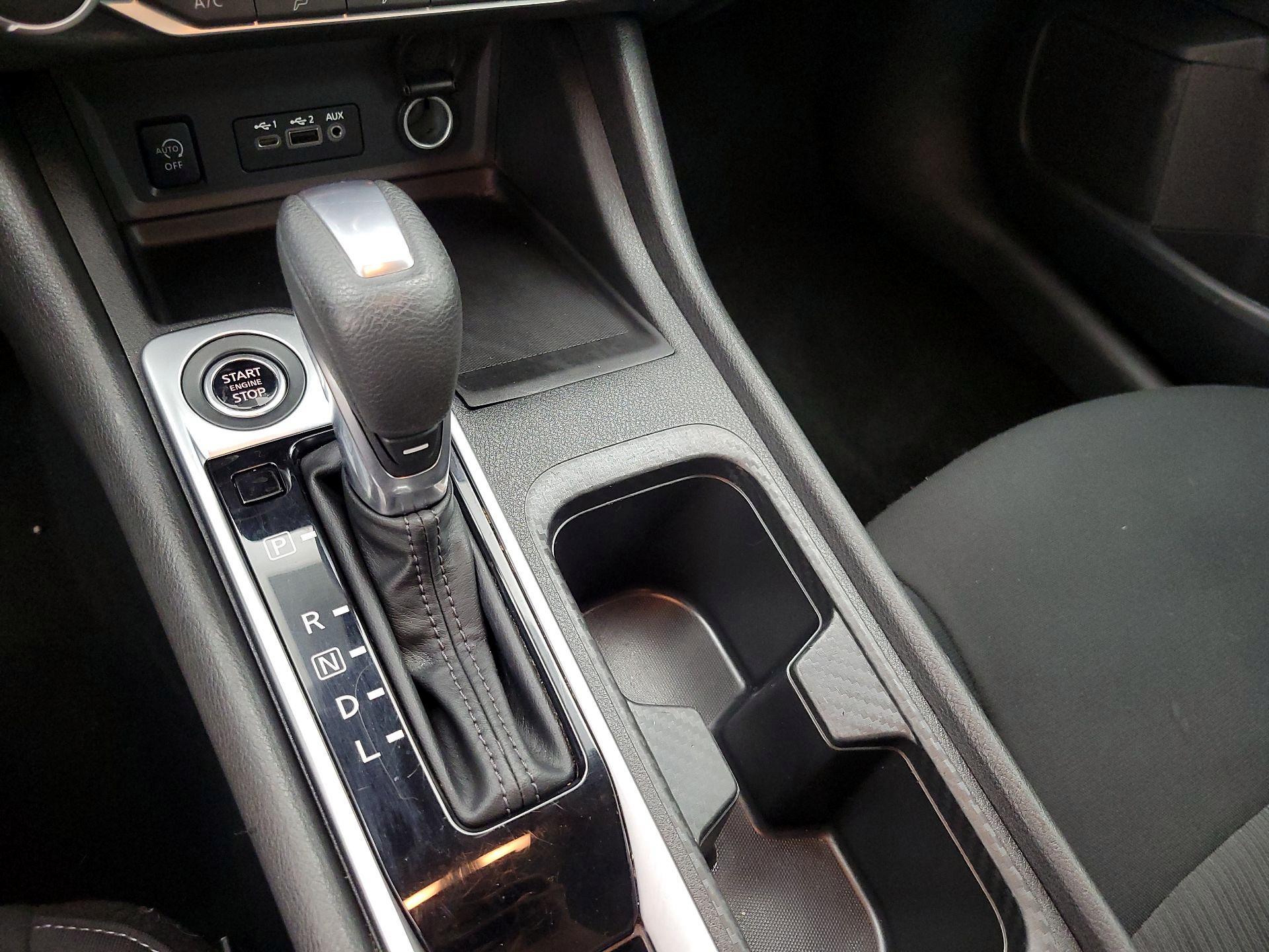 Thumbnail: 2024 Nissan Sentra - 17