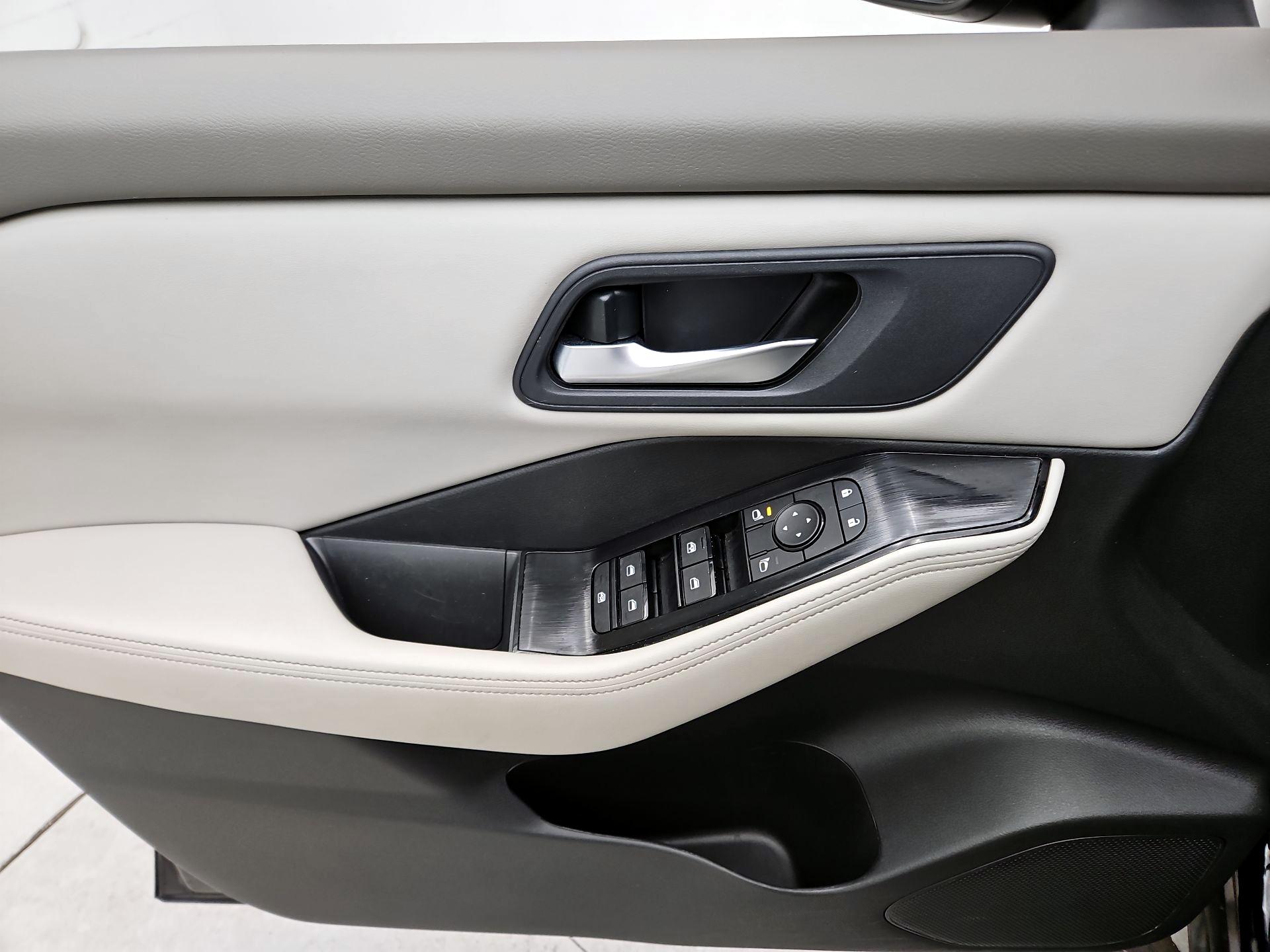 Thumbnail: 2025 Nissan Rogue - 12