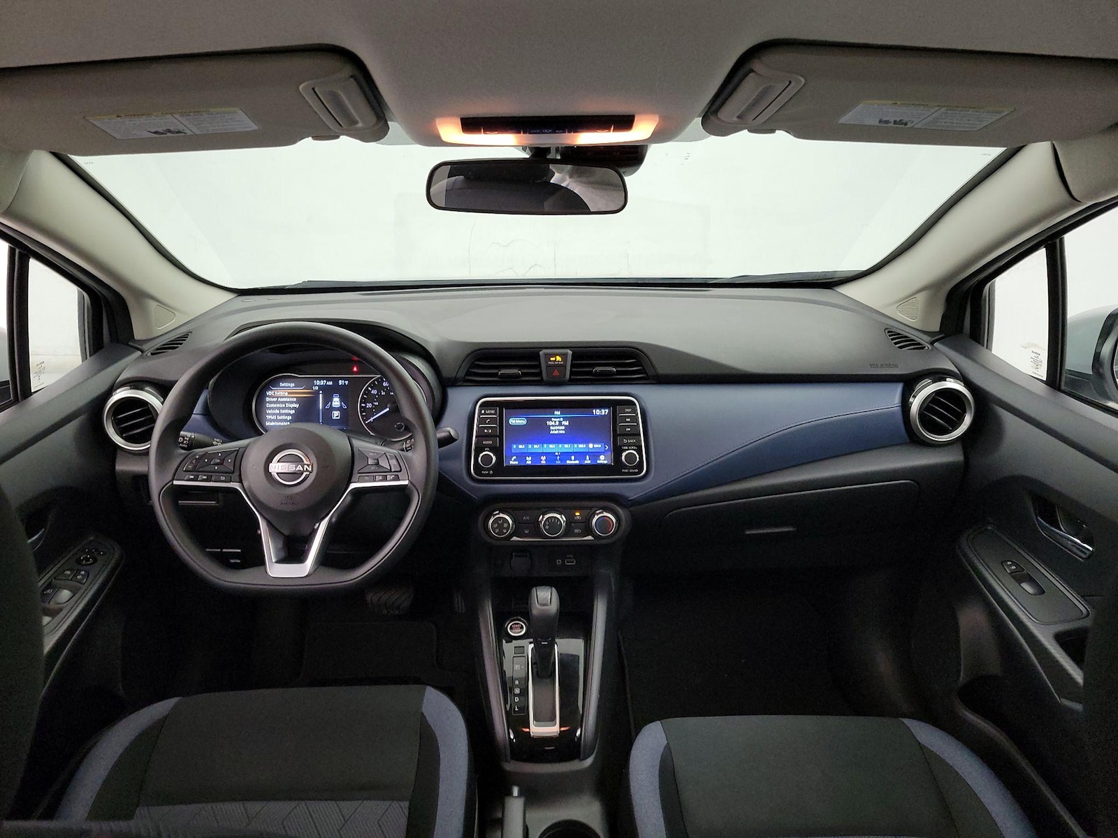 2025 Nissan Versa Sedan SV - Photo 10