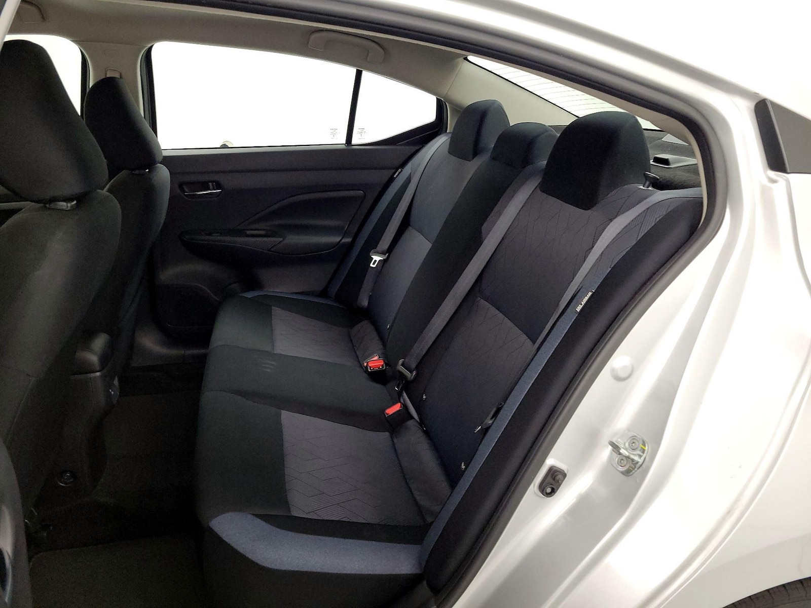 2025 Nissan Versa Sedan SV - Photo 20