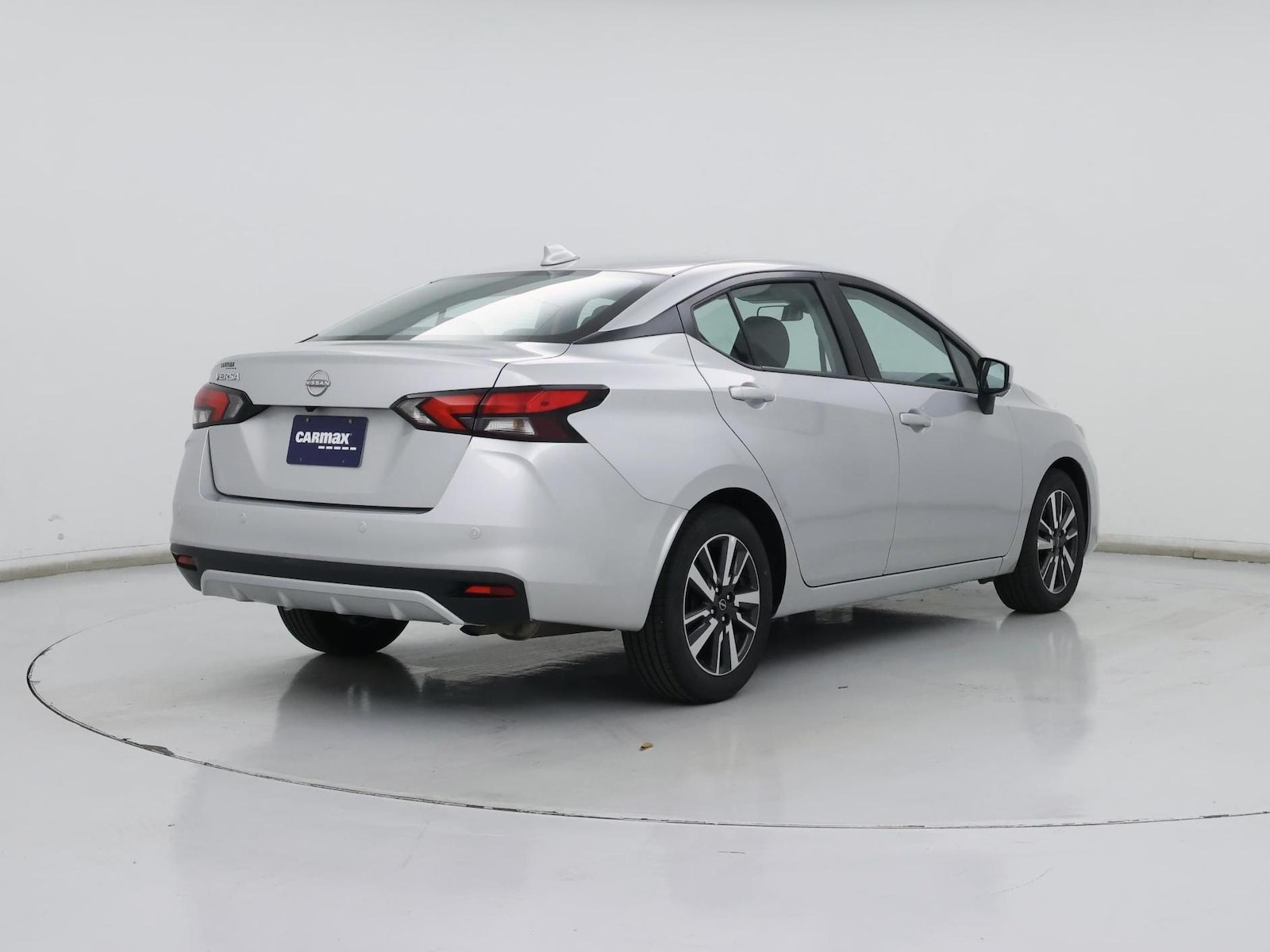 2025 Nissan Versa Sedan SV - Photo 9