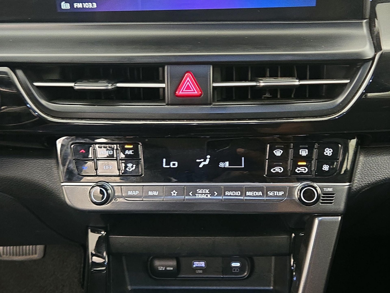2025 Kia Seltos S - Photo 18