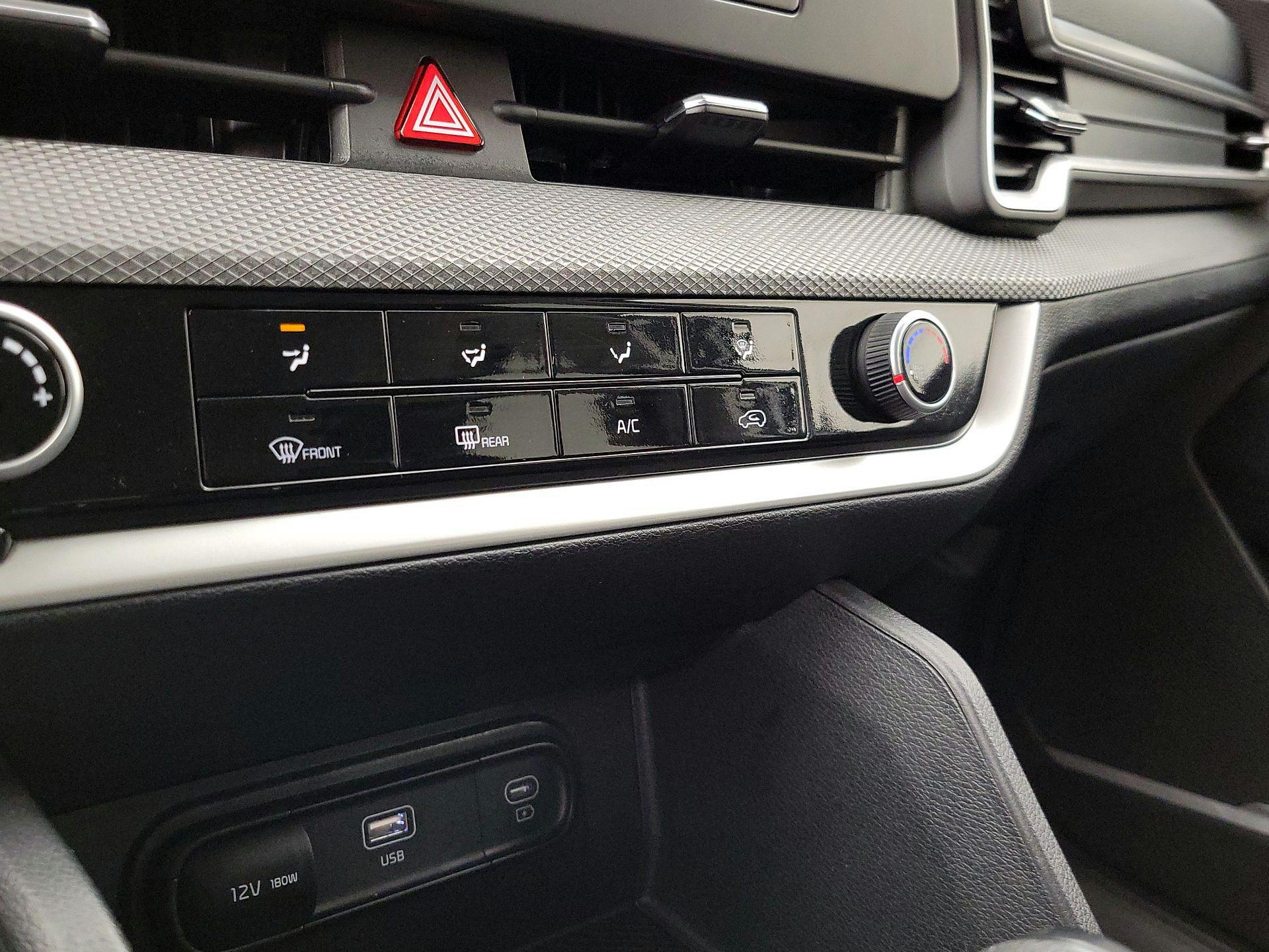 Thumbnail: 2025 Kia Sportage - 16