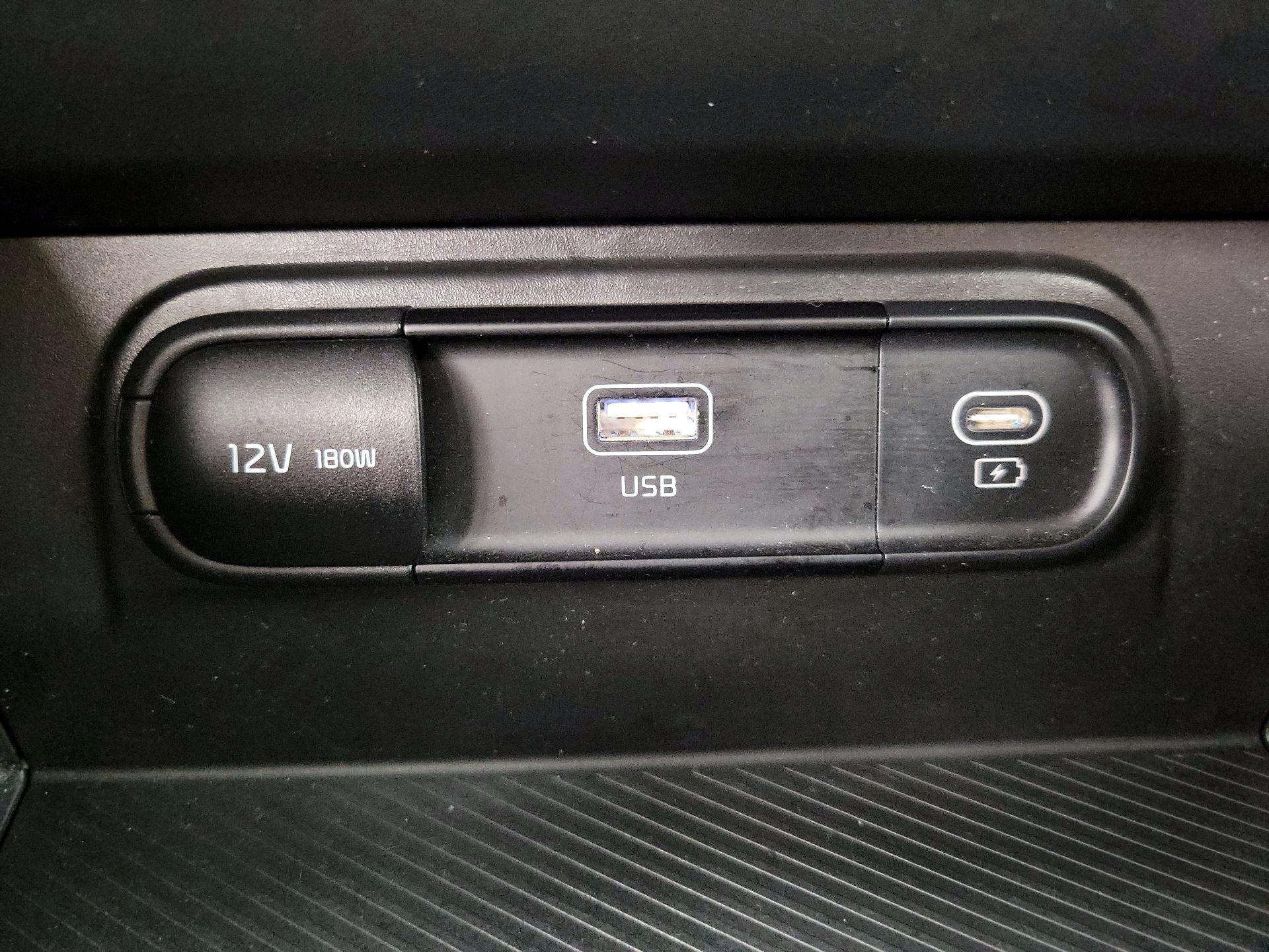 Thumbnail: 2025 Kia Sportage - 18