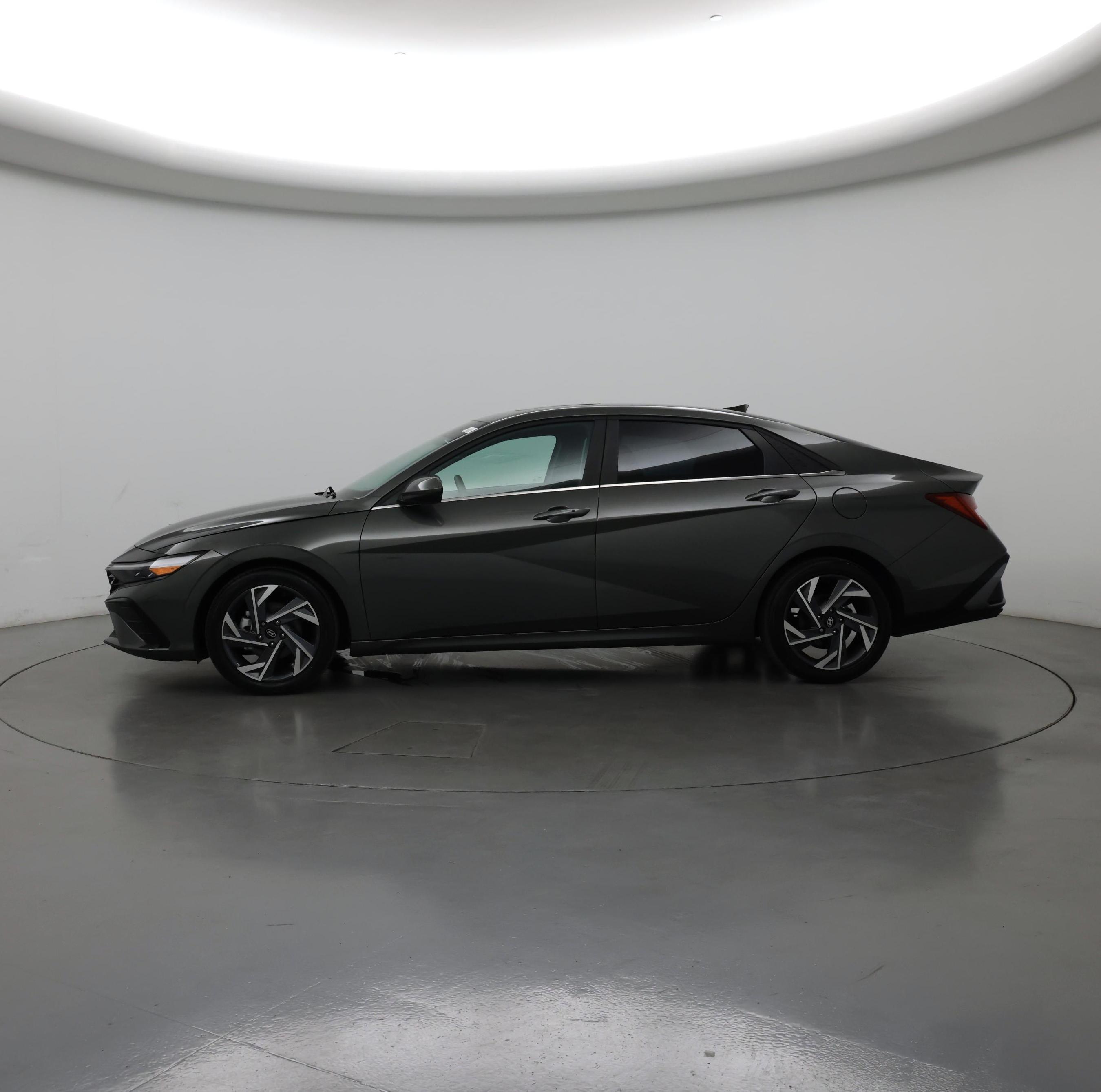 Thumbnail: 2024 Hyundai Elantra - 3