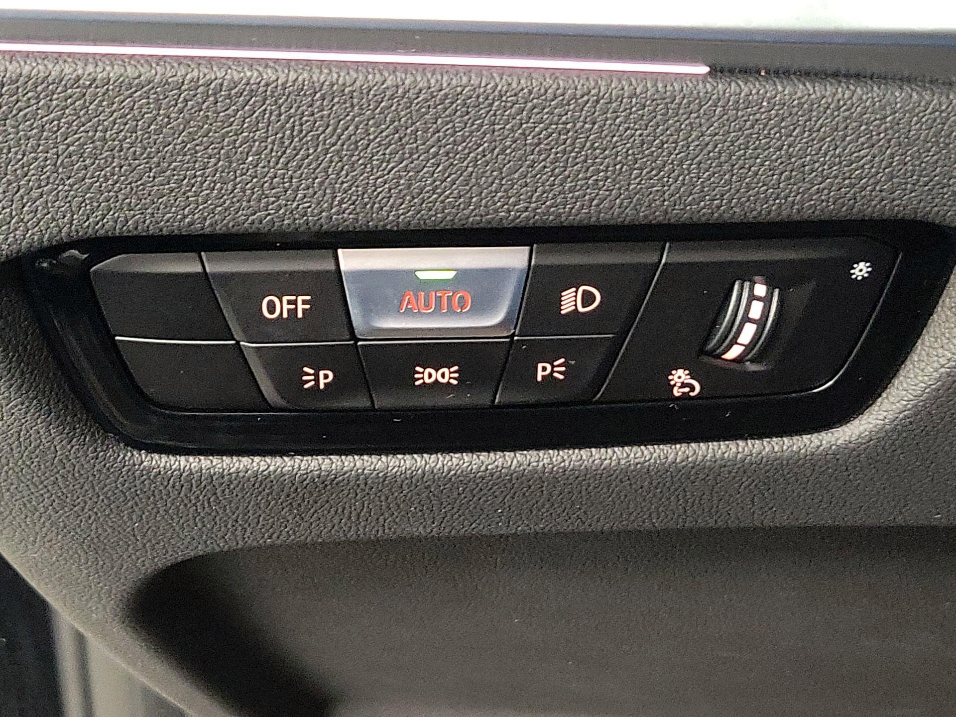 Thumbnail: 2023 BMW 3 Series - 13