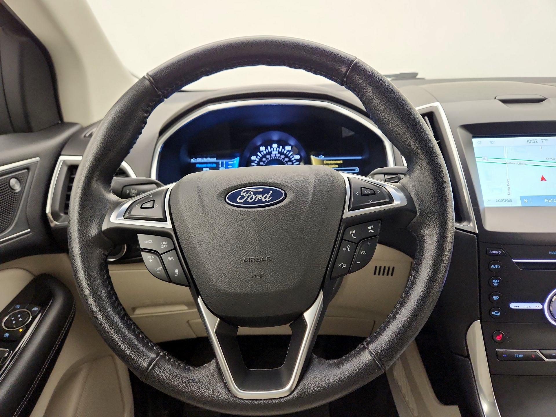 Thumbnail: 2019 Ford Edge - 10