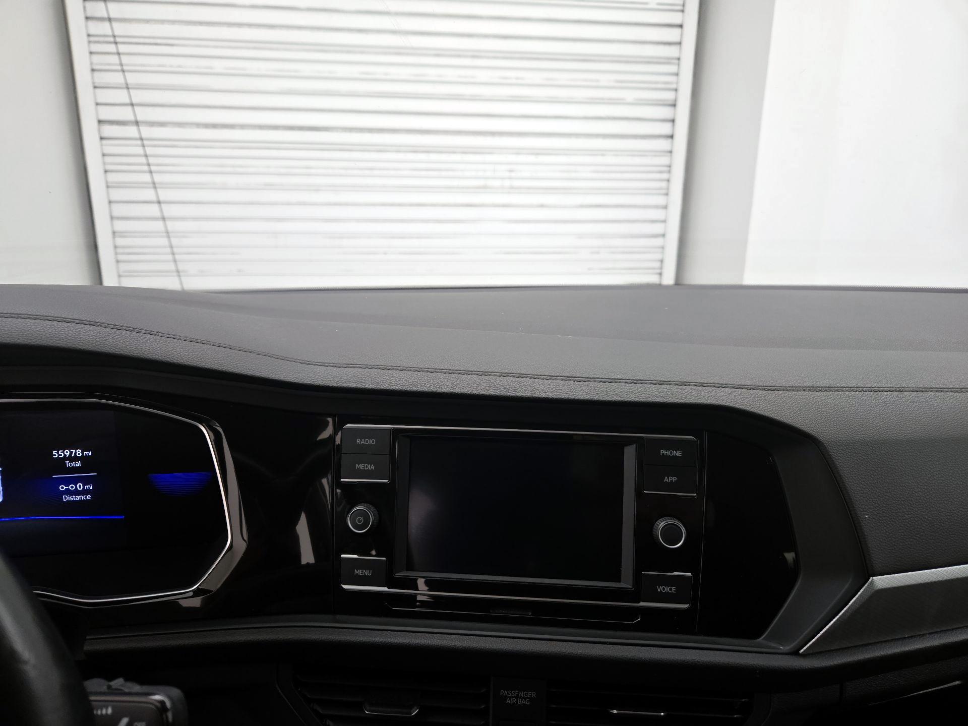 Thumbnail: 2024 Volkswagen Jetta - 9