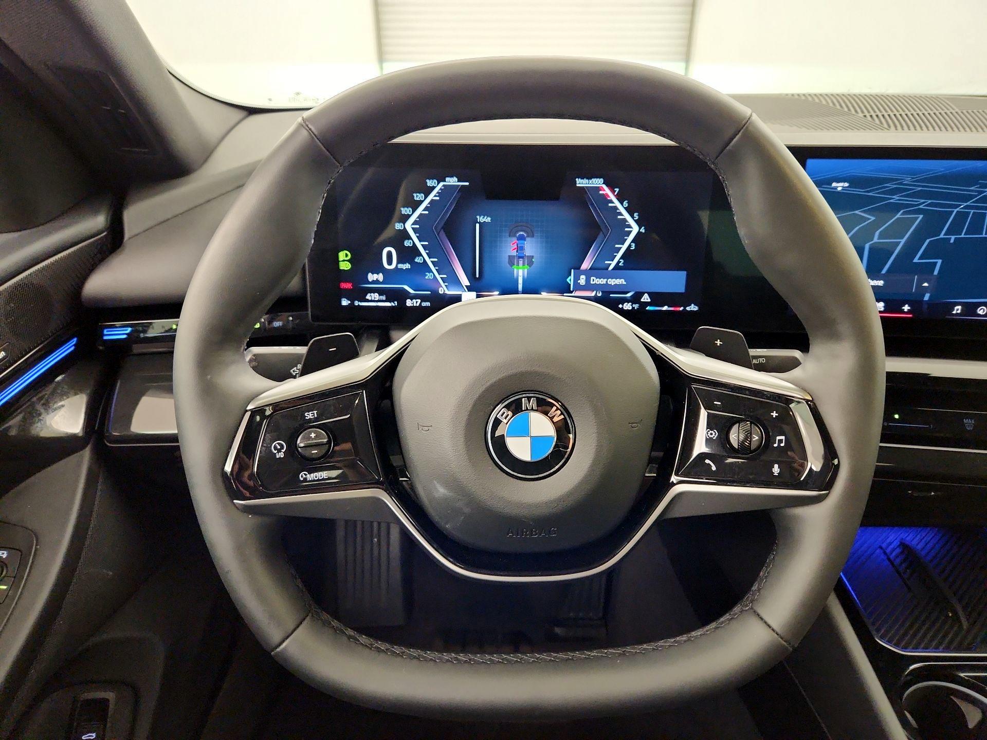 Thumbnail: 2025 BMW 5 Series - 10