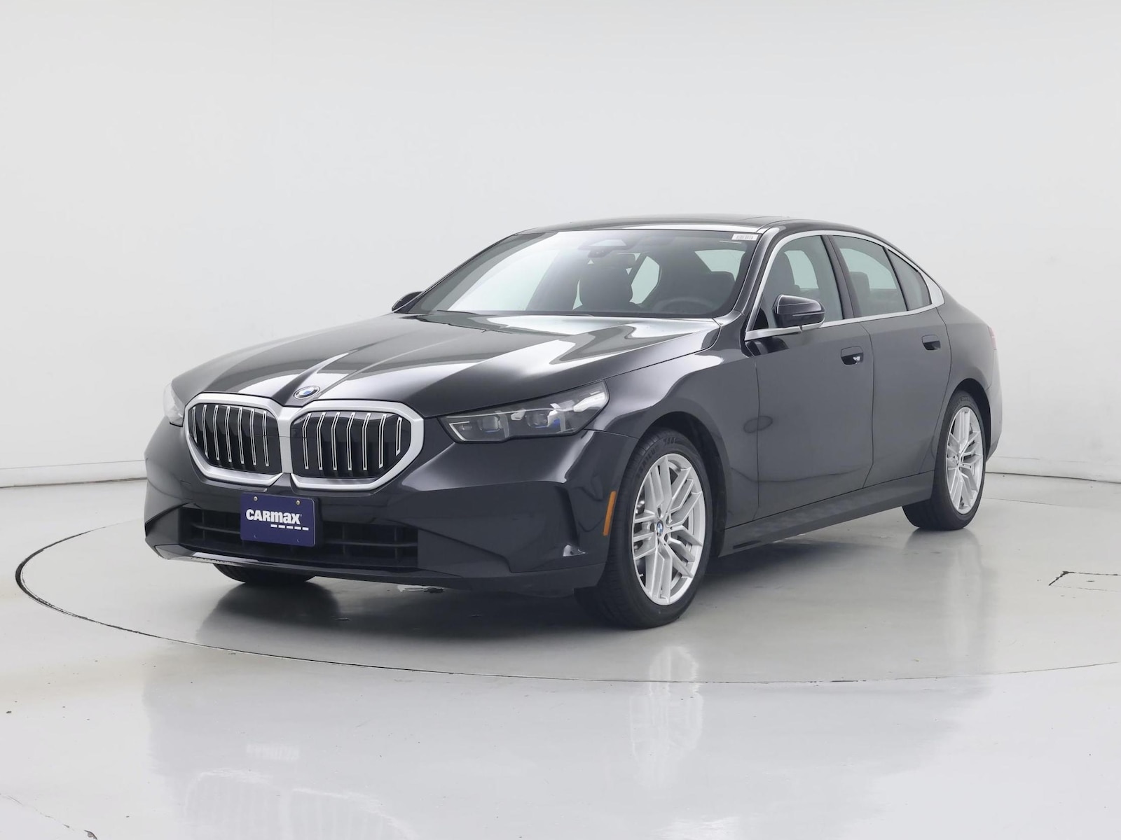 2025 BMW 5 Series 530i - Photo 5