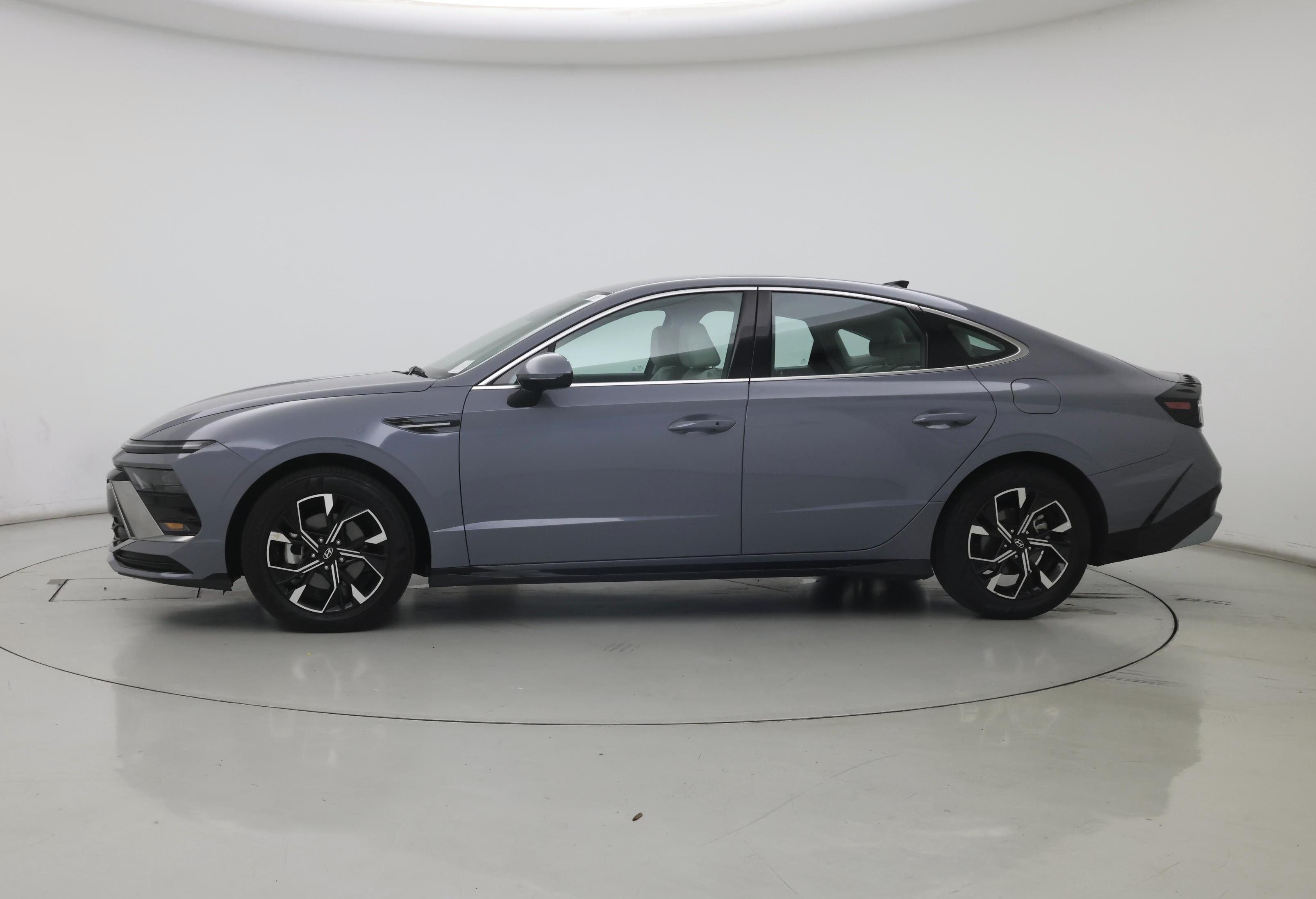 Thumbnail: 2025 Hyundai Sonata - 3