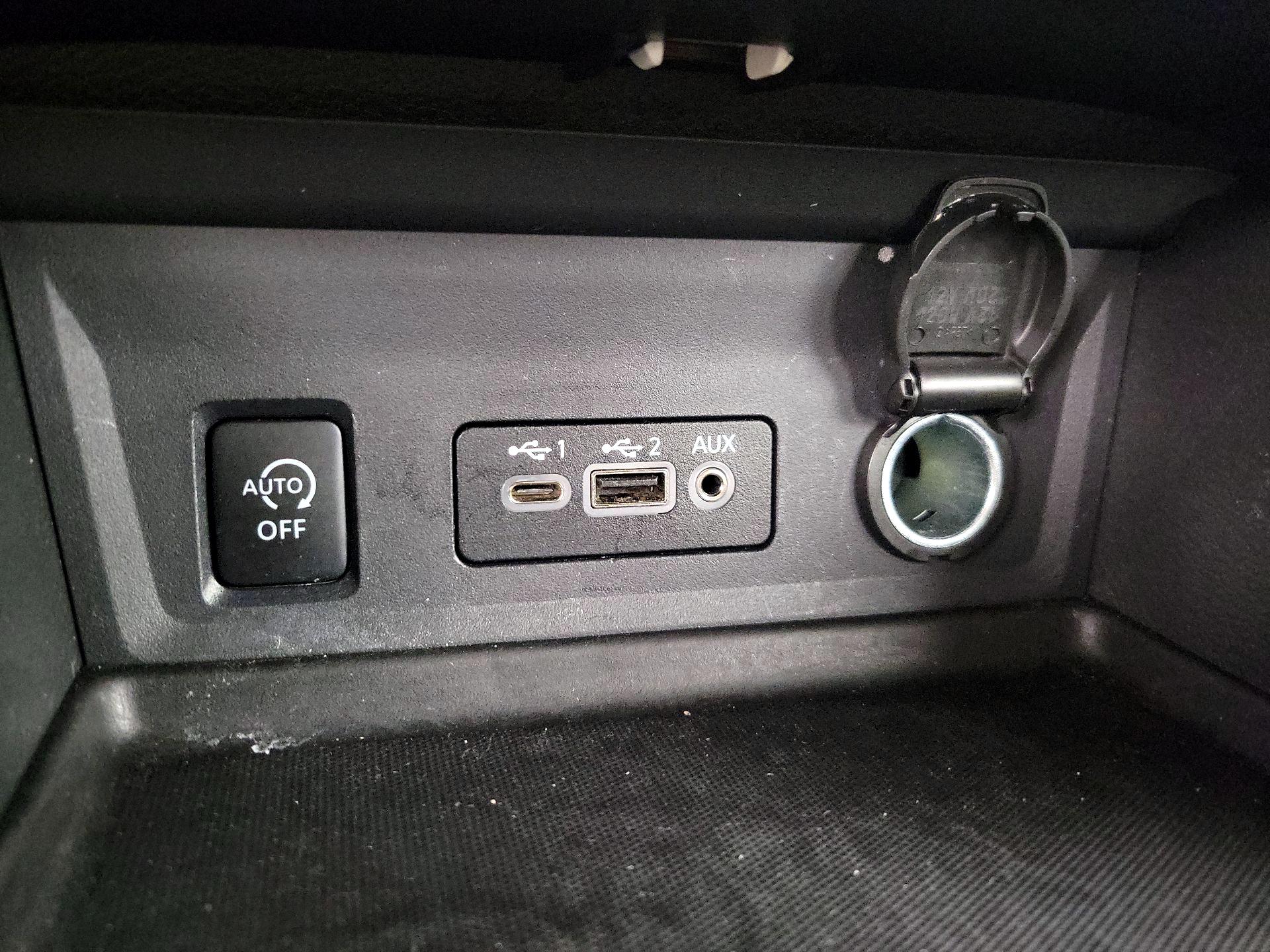 Thumbnail: 2025 Nissan Sentra - 18