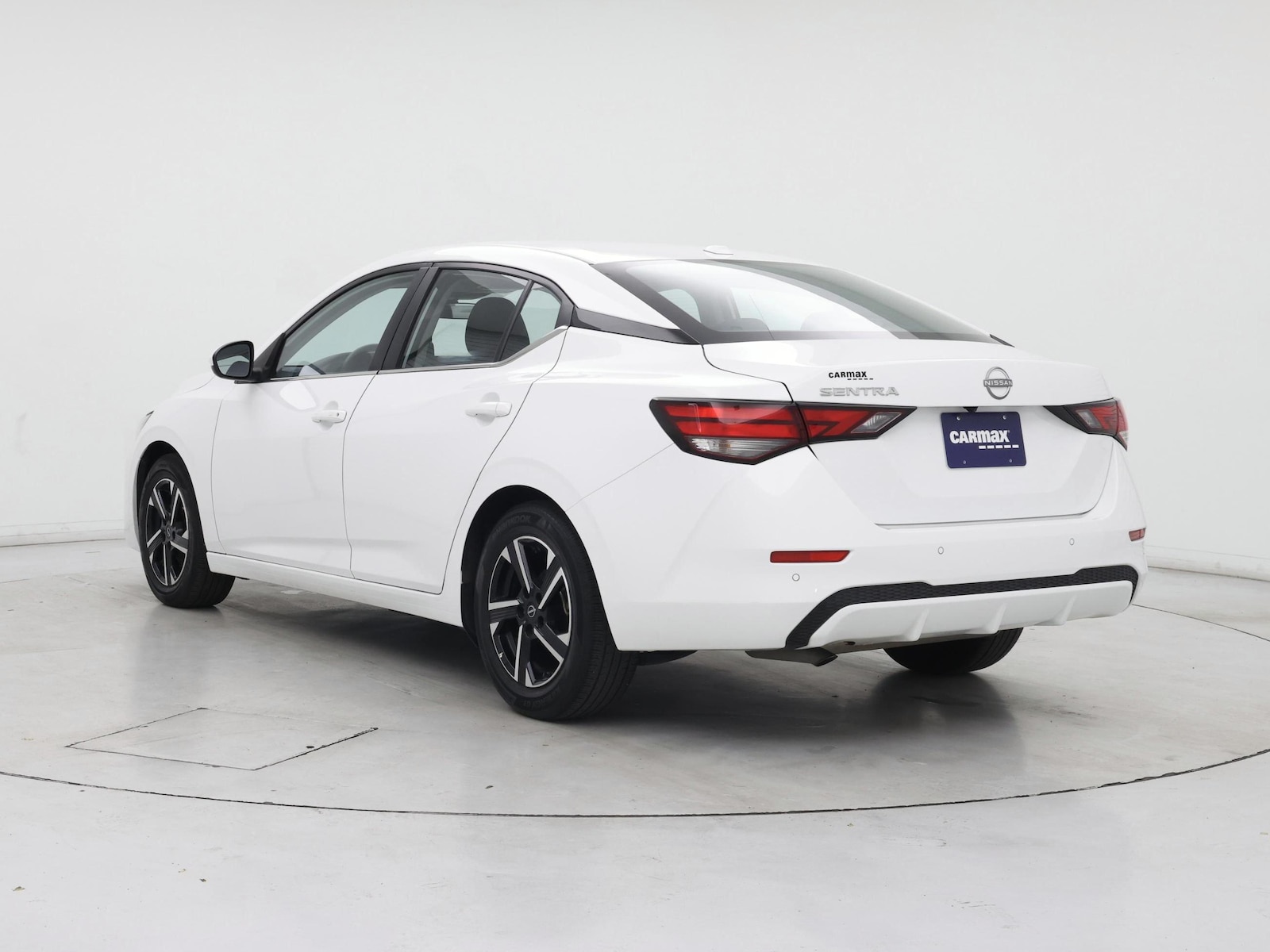 2025 Nissan Sentra SV - Photo 3