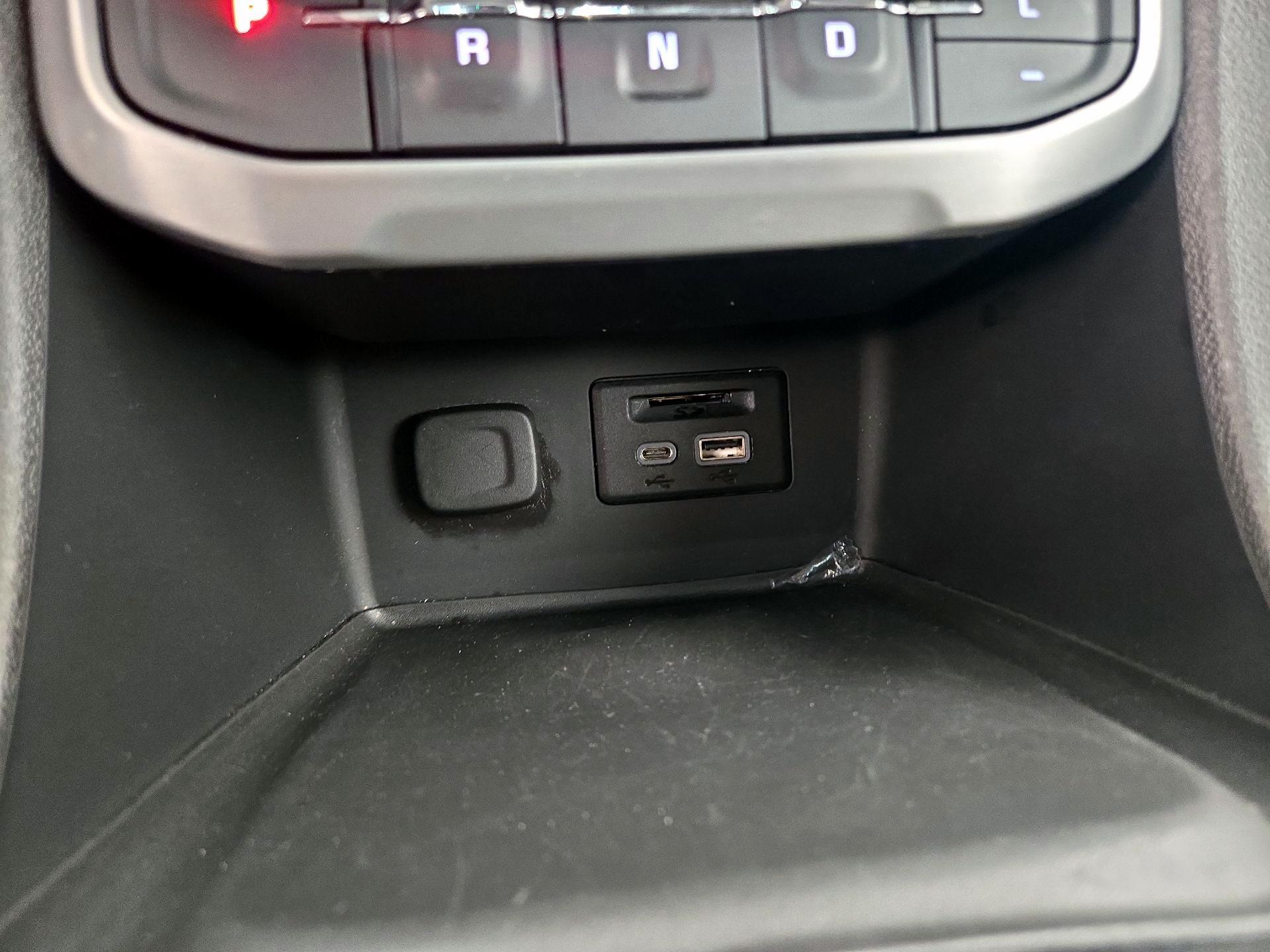 Thumbnail: 2023 GMC Acadia - 18