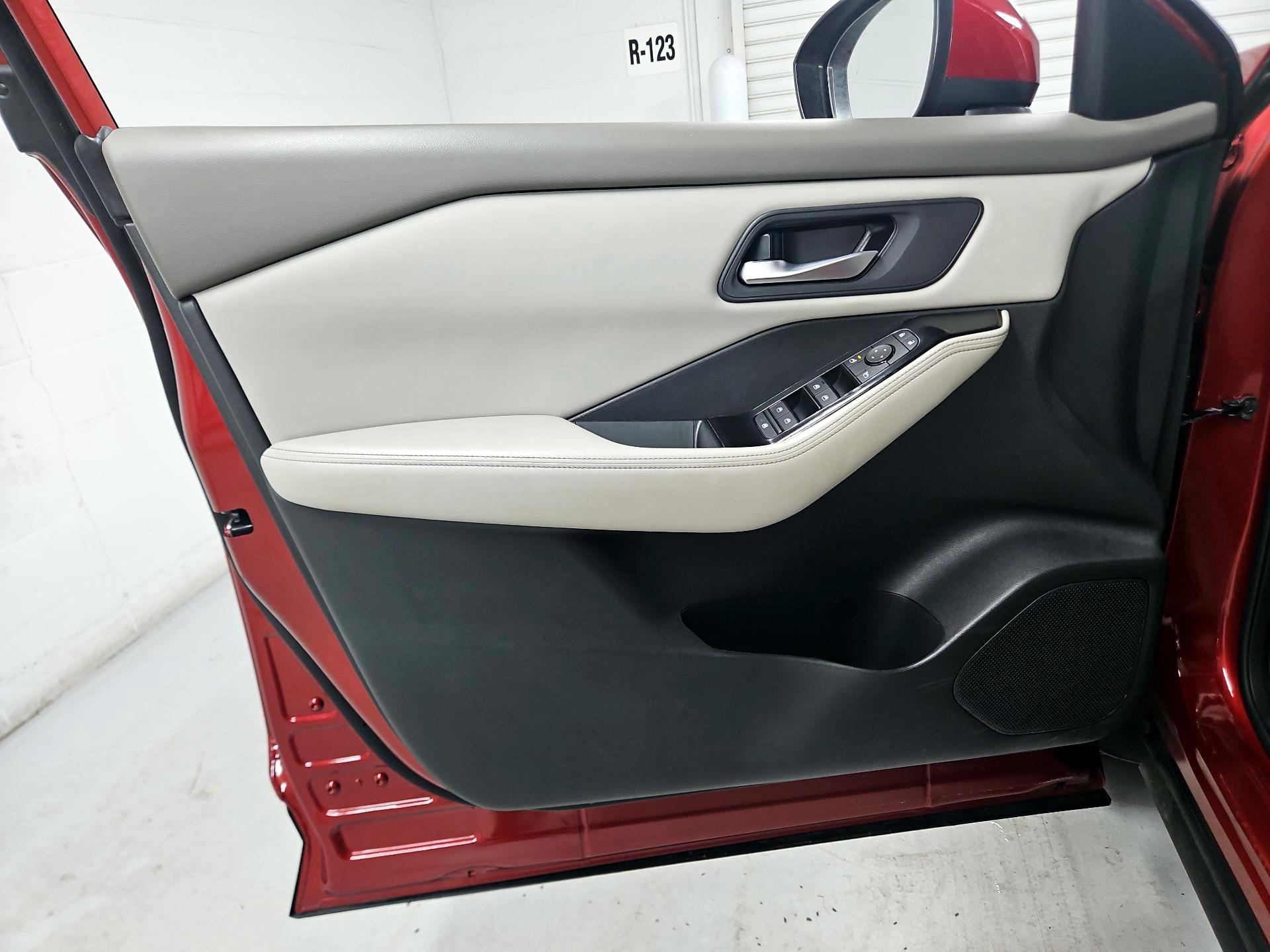 Thumbnail: 2025 Nissan Rogue - 12