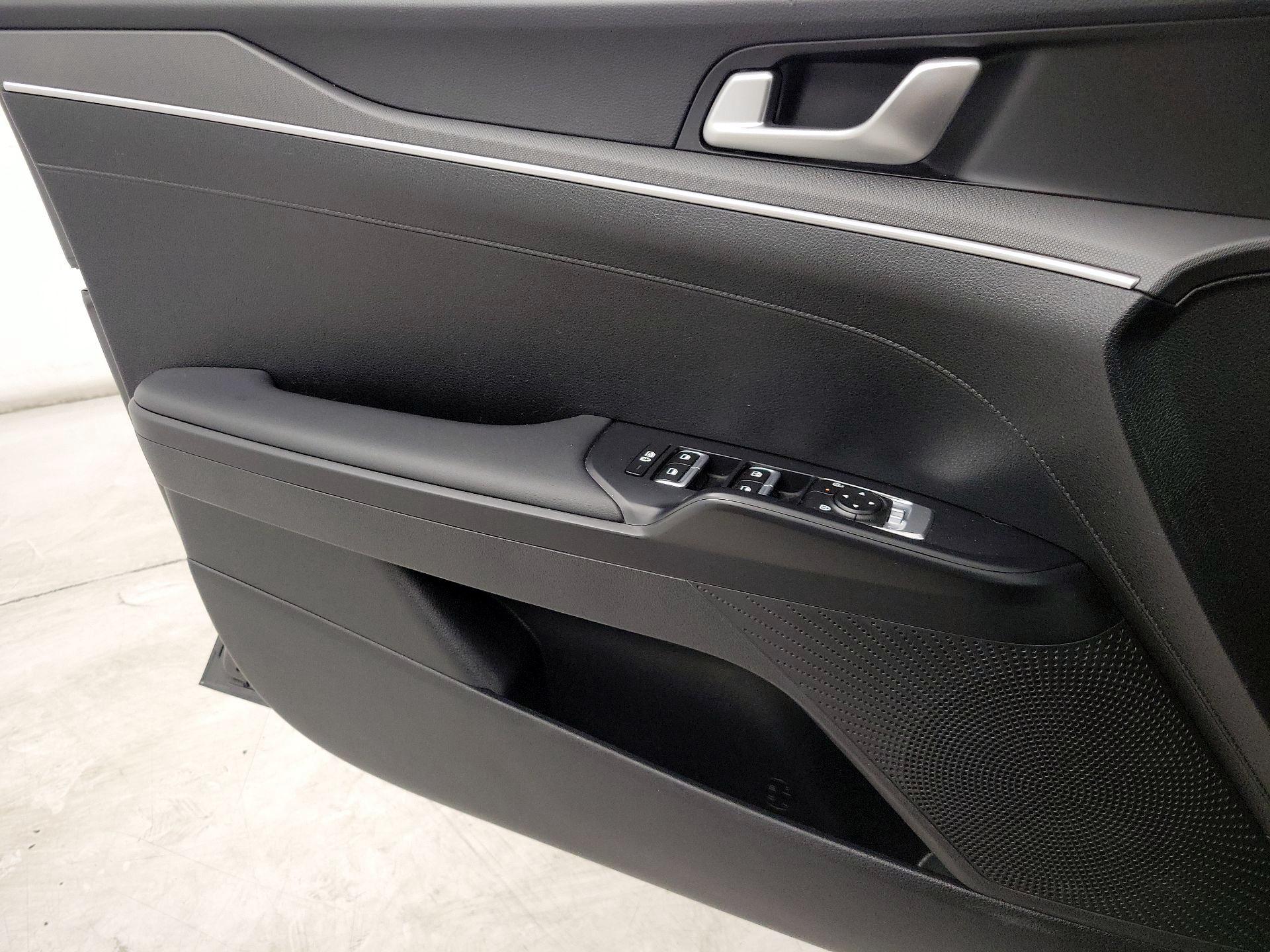 Thumbnail: 2025 Kia K5 - 12