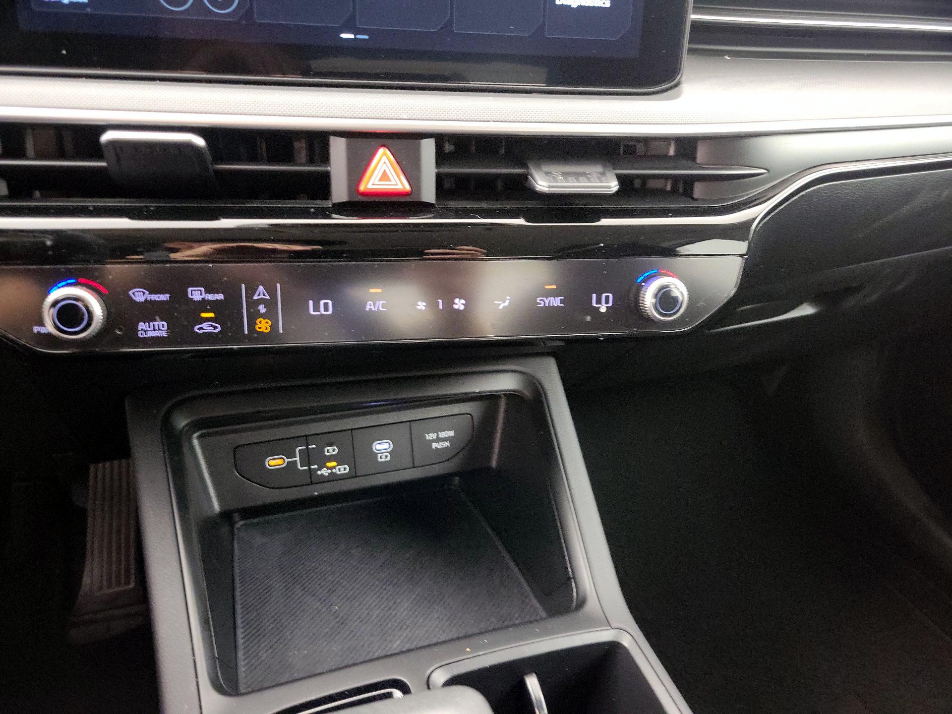 Thumbnail: 2025 Kia K5 - 16