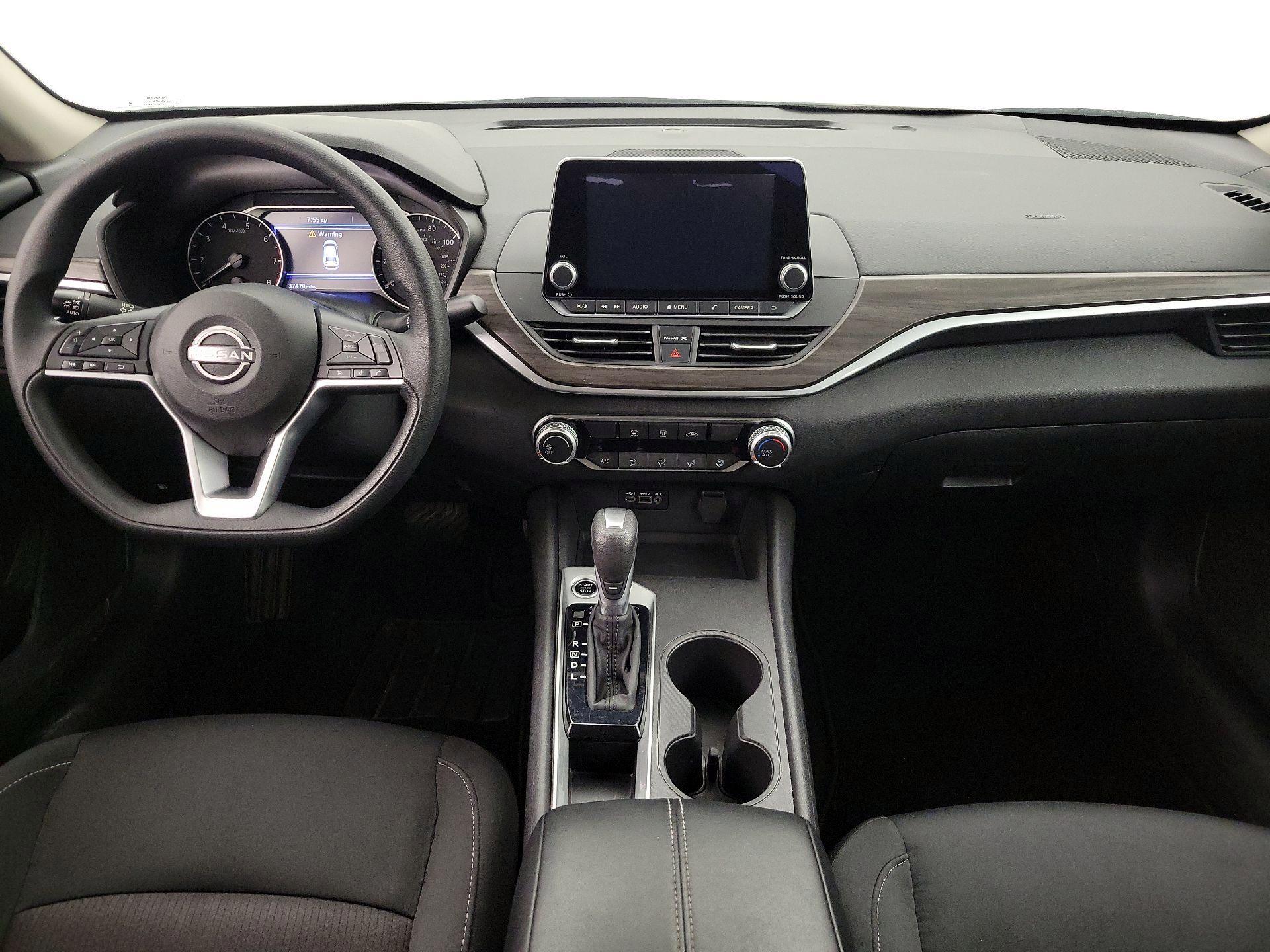 Thumbnail: 2025 Nissan Altima - 9