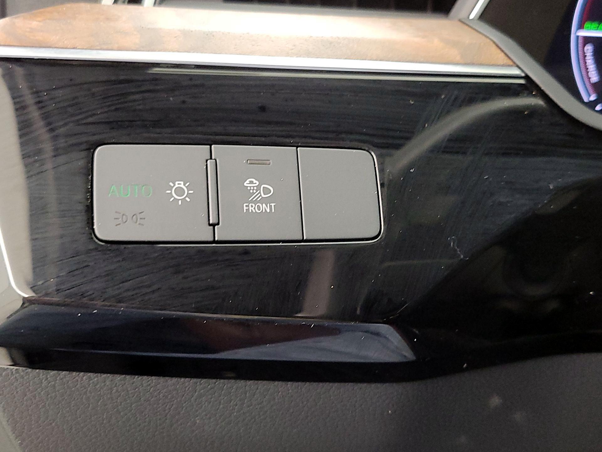 Thumbnail: 2022 Audi e-tron - 13