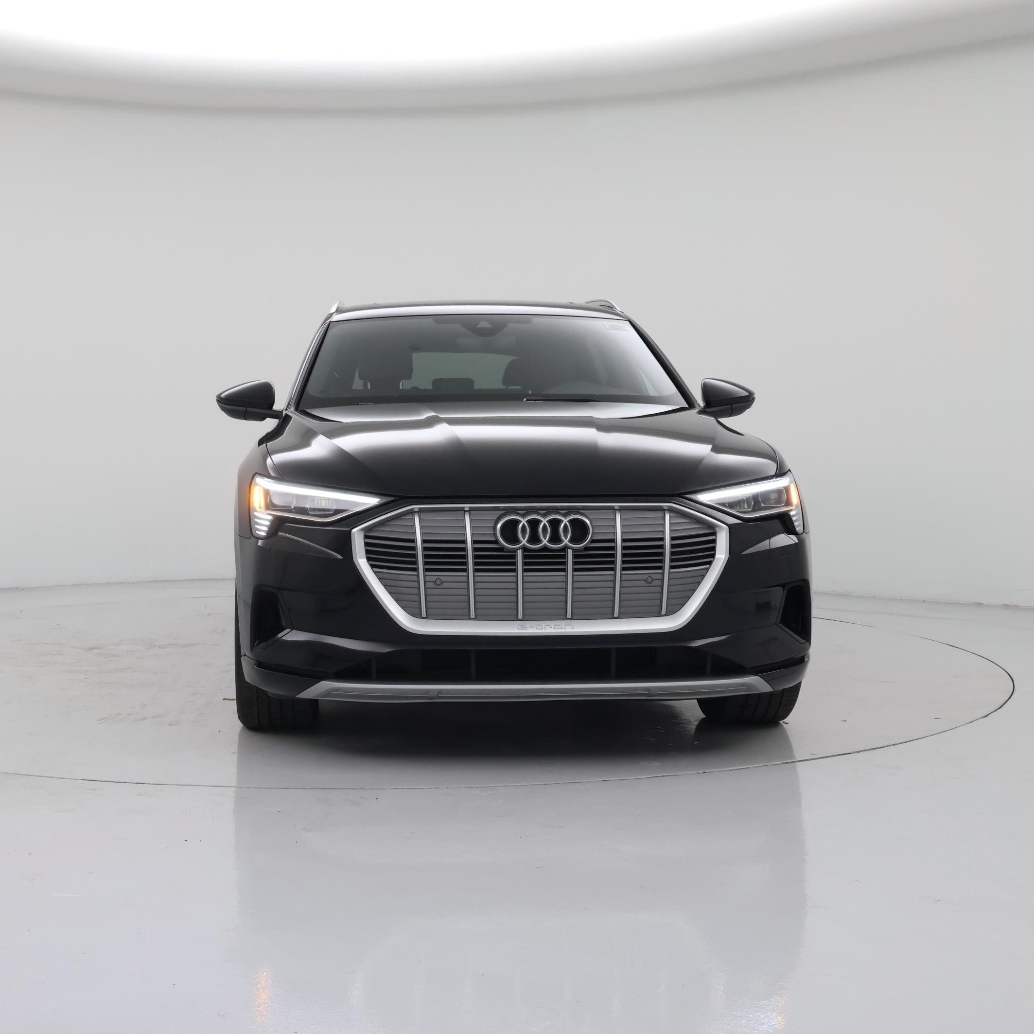 Thumbnail: 2022 Audi e-tron - 5