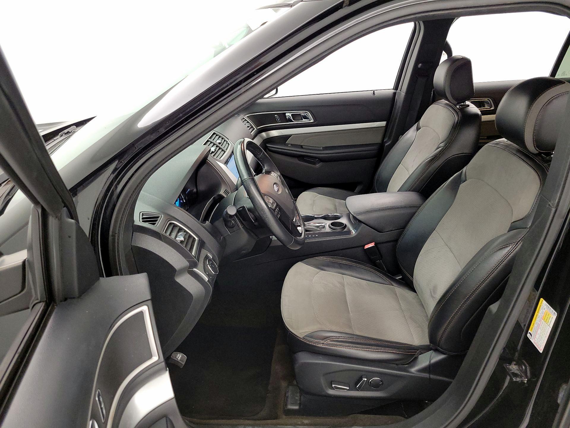 Thumbnail: 2017 Ford Explorer - 11