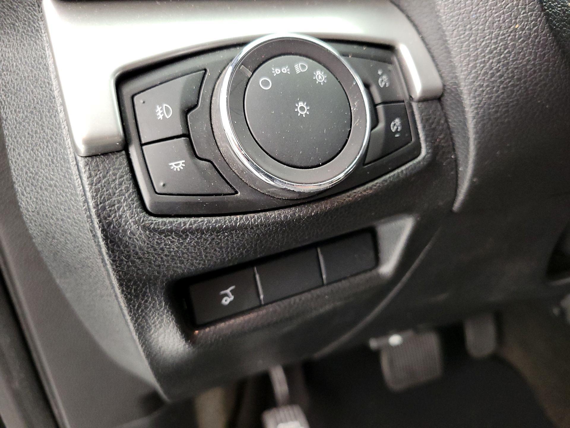 Thumbnail: 2017 Ford Explorer - 13