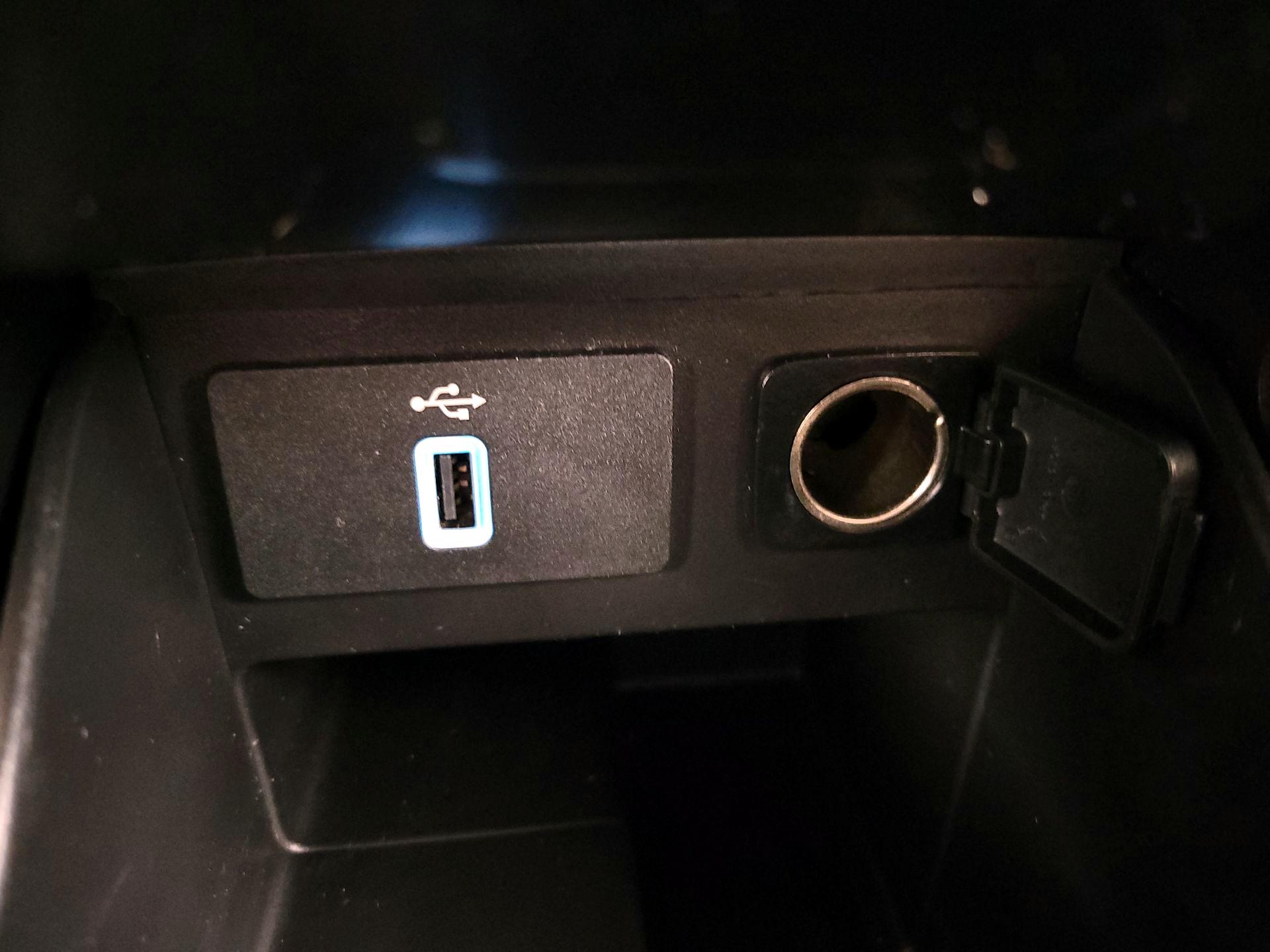 Thumbnail: 2017 Ford Explorer - 19