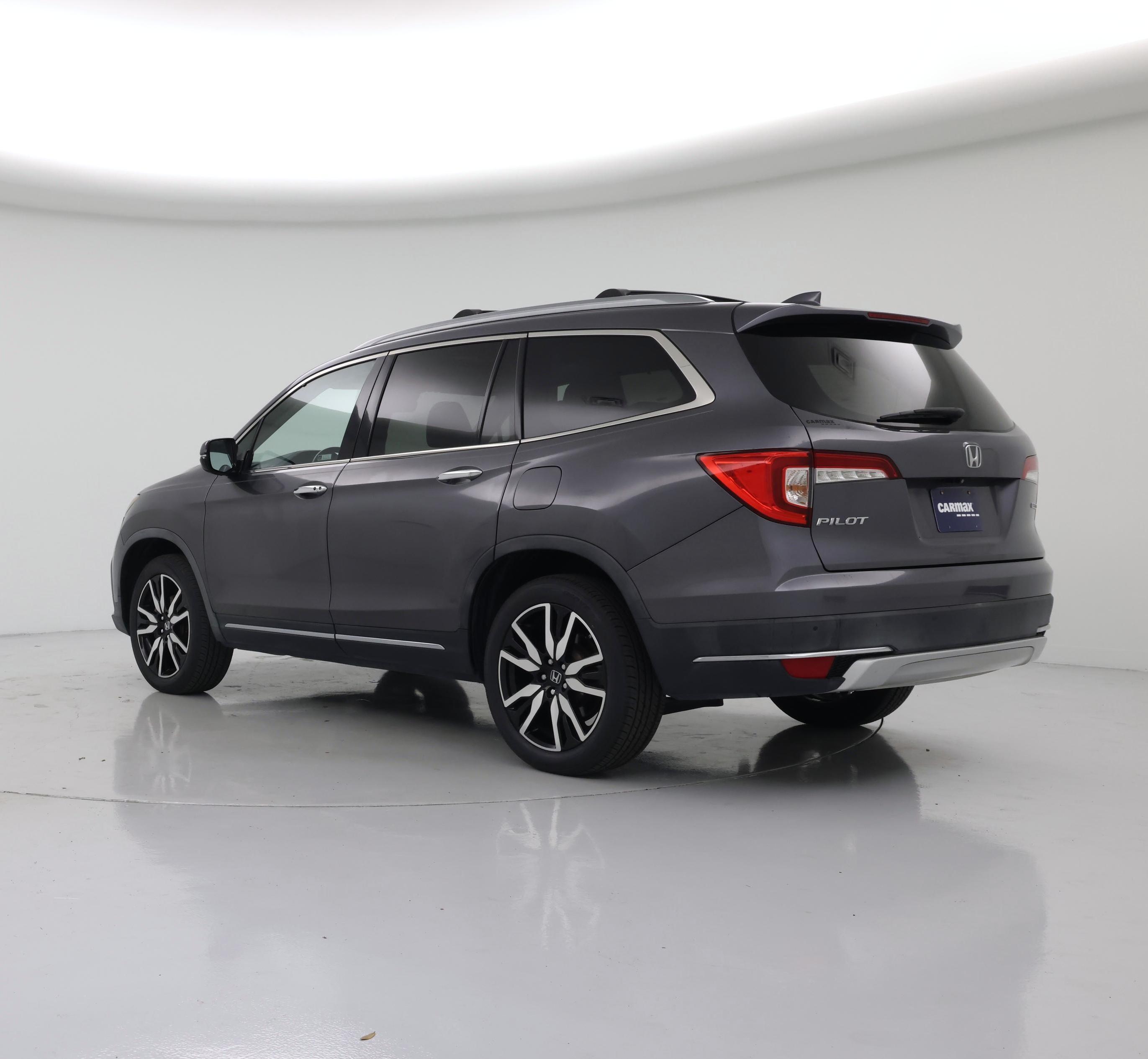 Thumbnail: 2019 Honda Pilot - 2