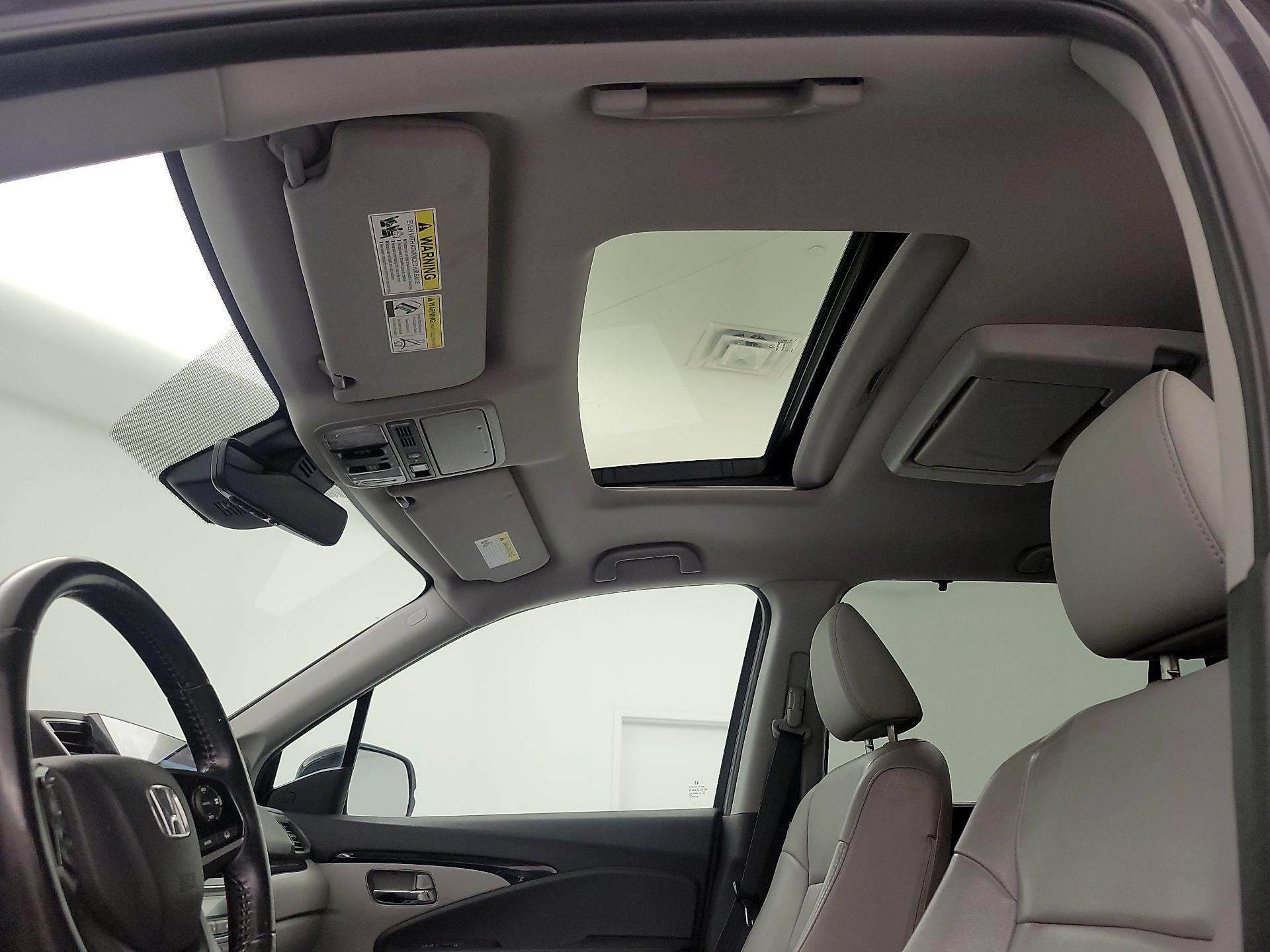 Thumbnail: 2019 Honda Pilot - 20