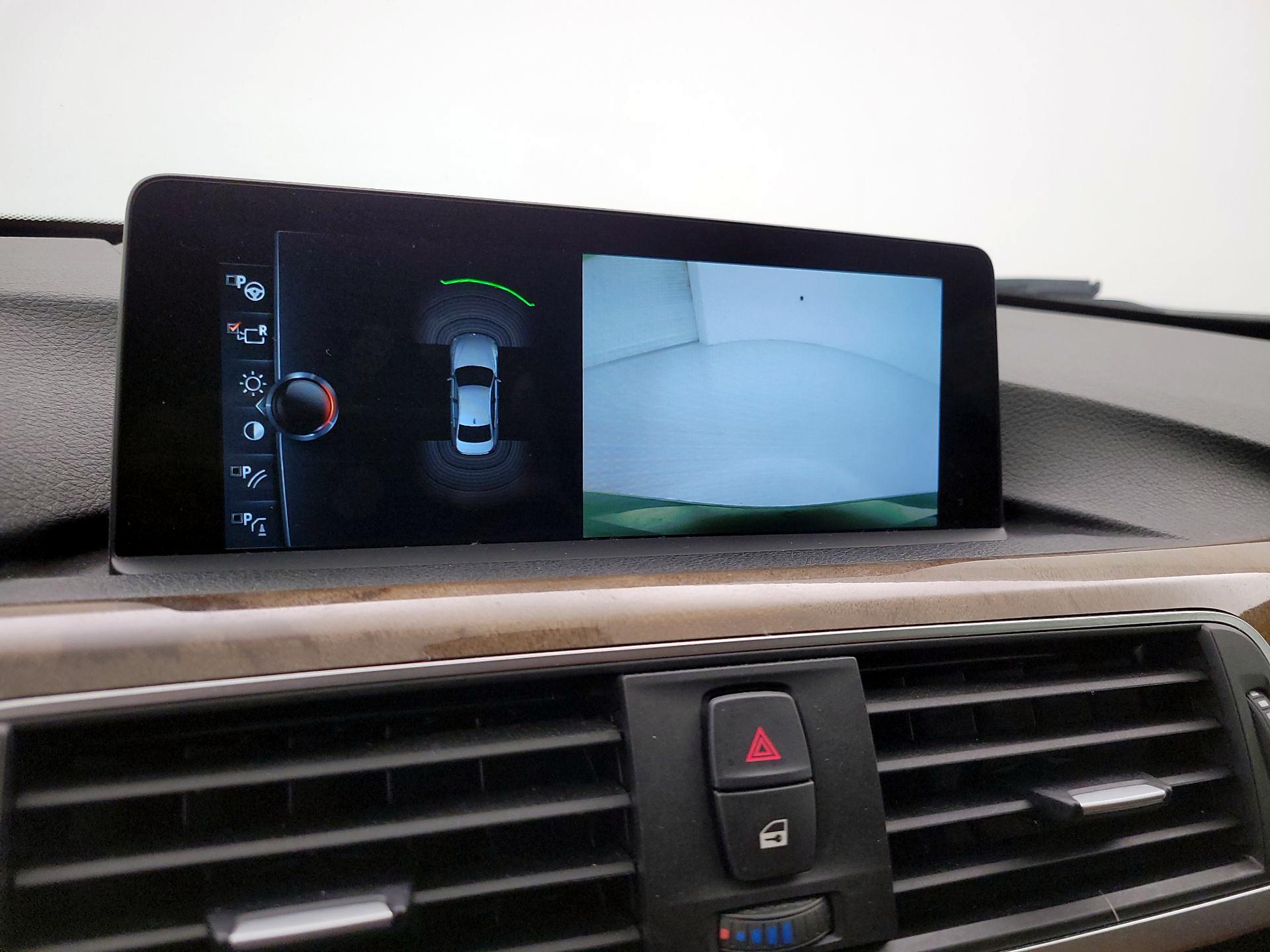 Thumbnail: 2017 BMW 3 Series - 15