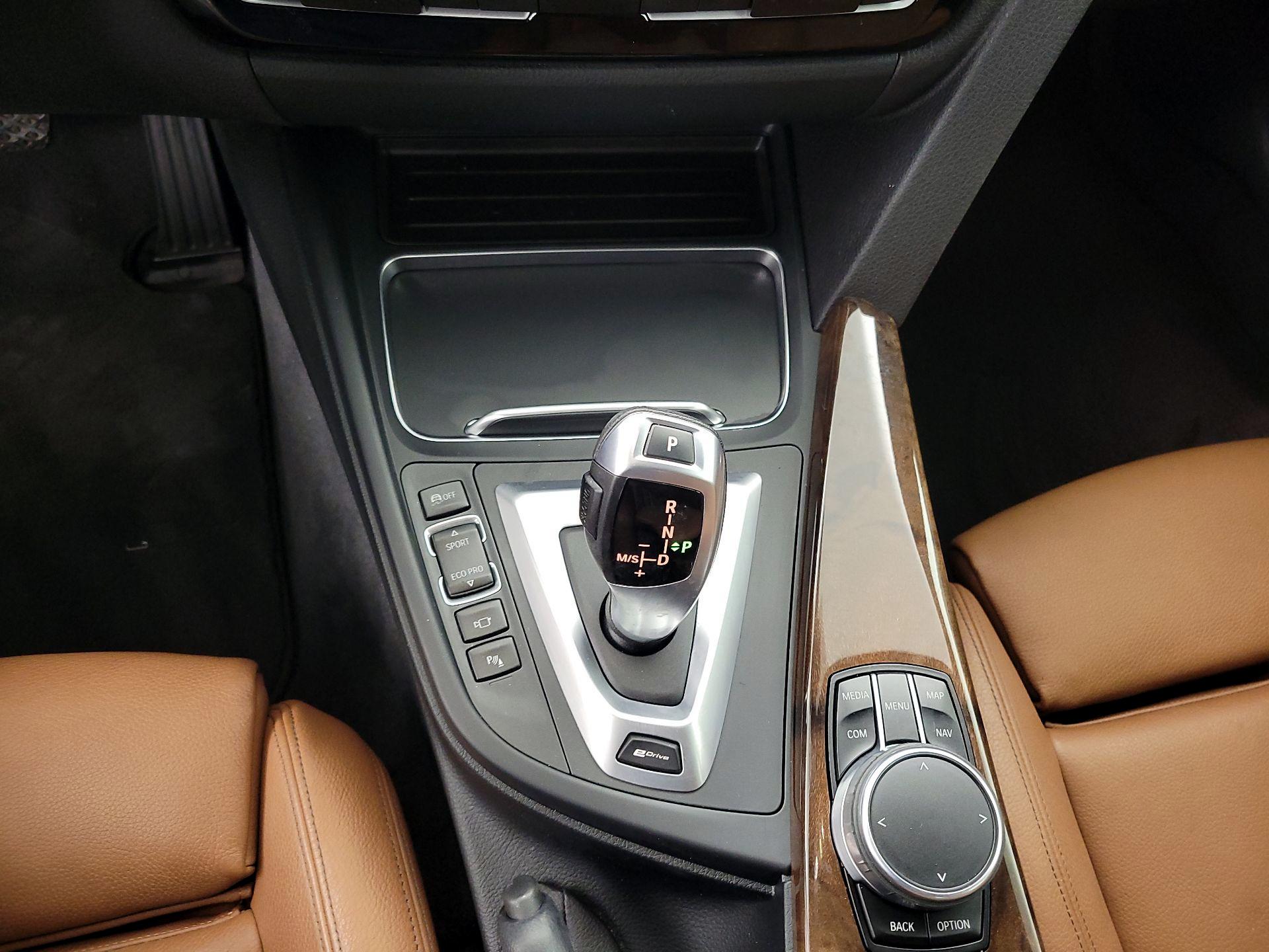 Thumbnail: 2017 BMW 3 Series - 18