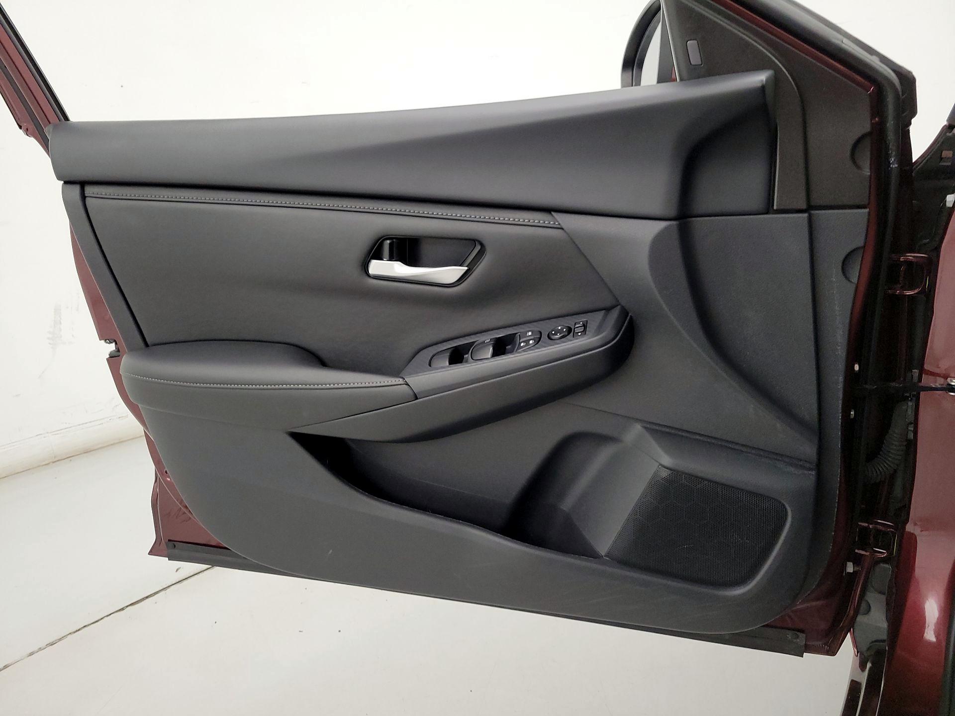 Thumbnail: 2025 Nissan Sentra - 12