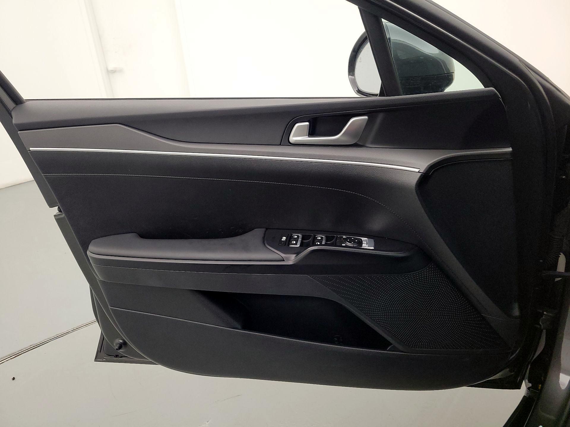 Thumbnail: 2025 Kia K5 - 12