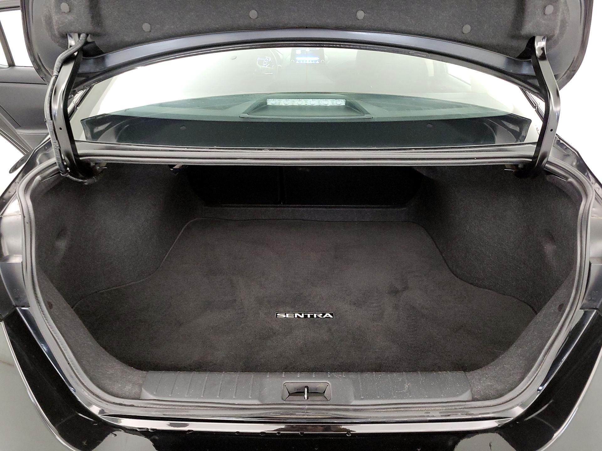 Thumbnail: 2025 Nissan Sentra - 20