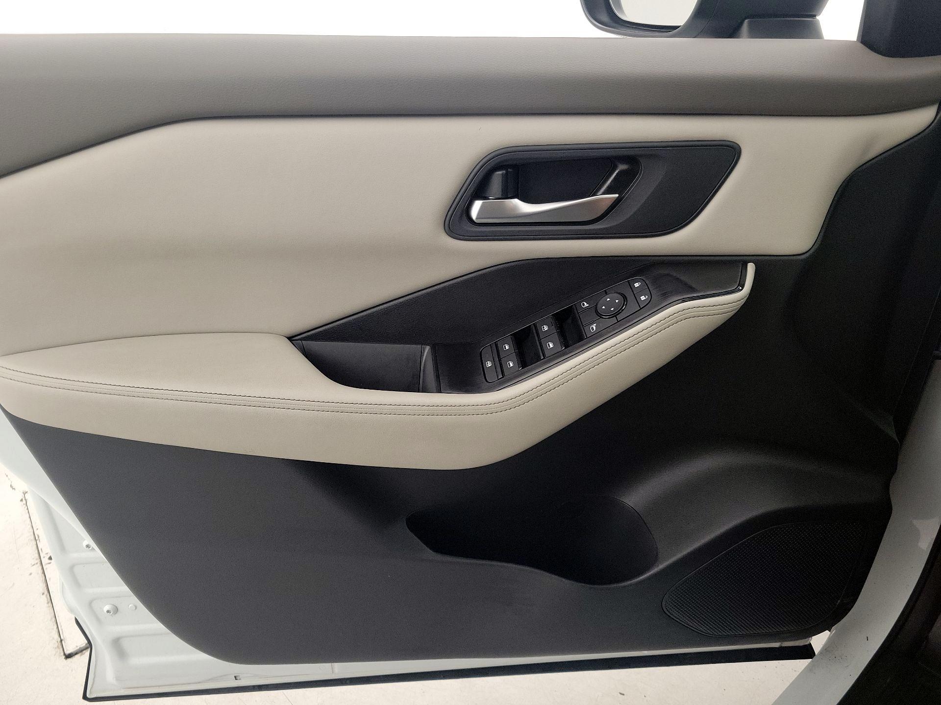 Thumbnail: 2025 Nissan Rogue - 12