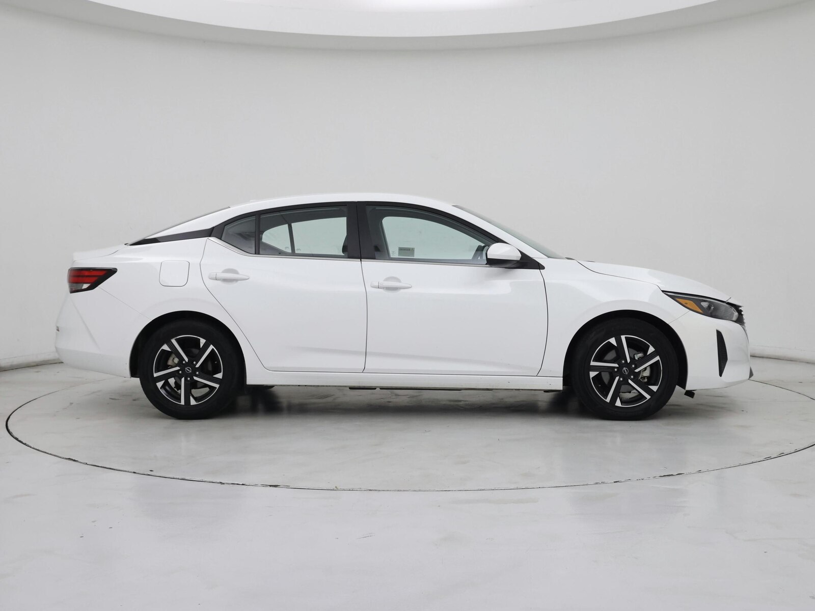 2025 Nissan Sentra SV - Photo 8