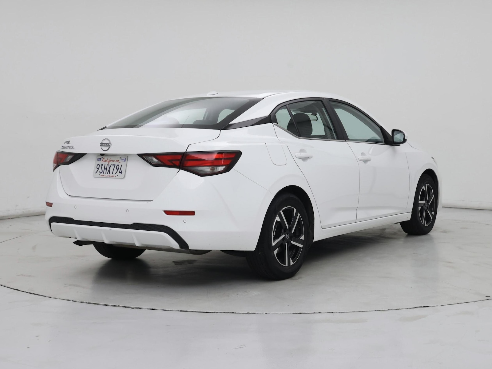 2025 Nissan Sentra SV - Photo 9