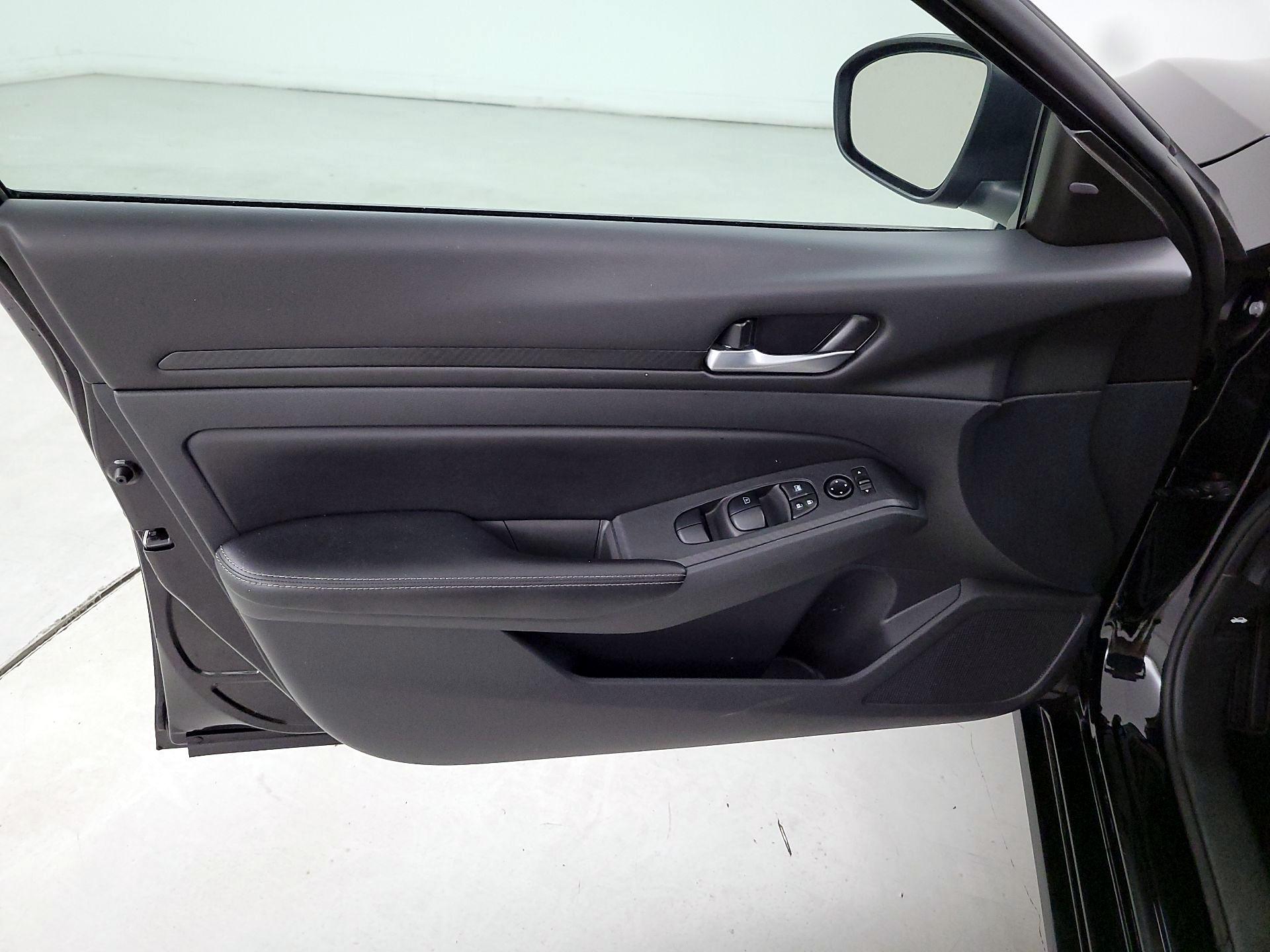 Thumbnail: 2025 Nissan Altima - 12