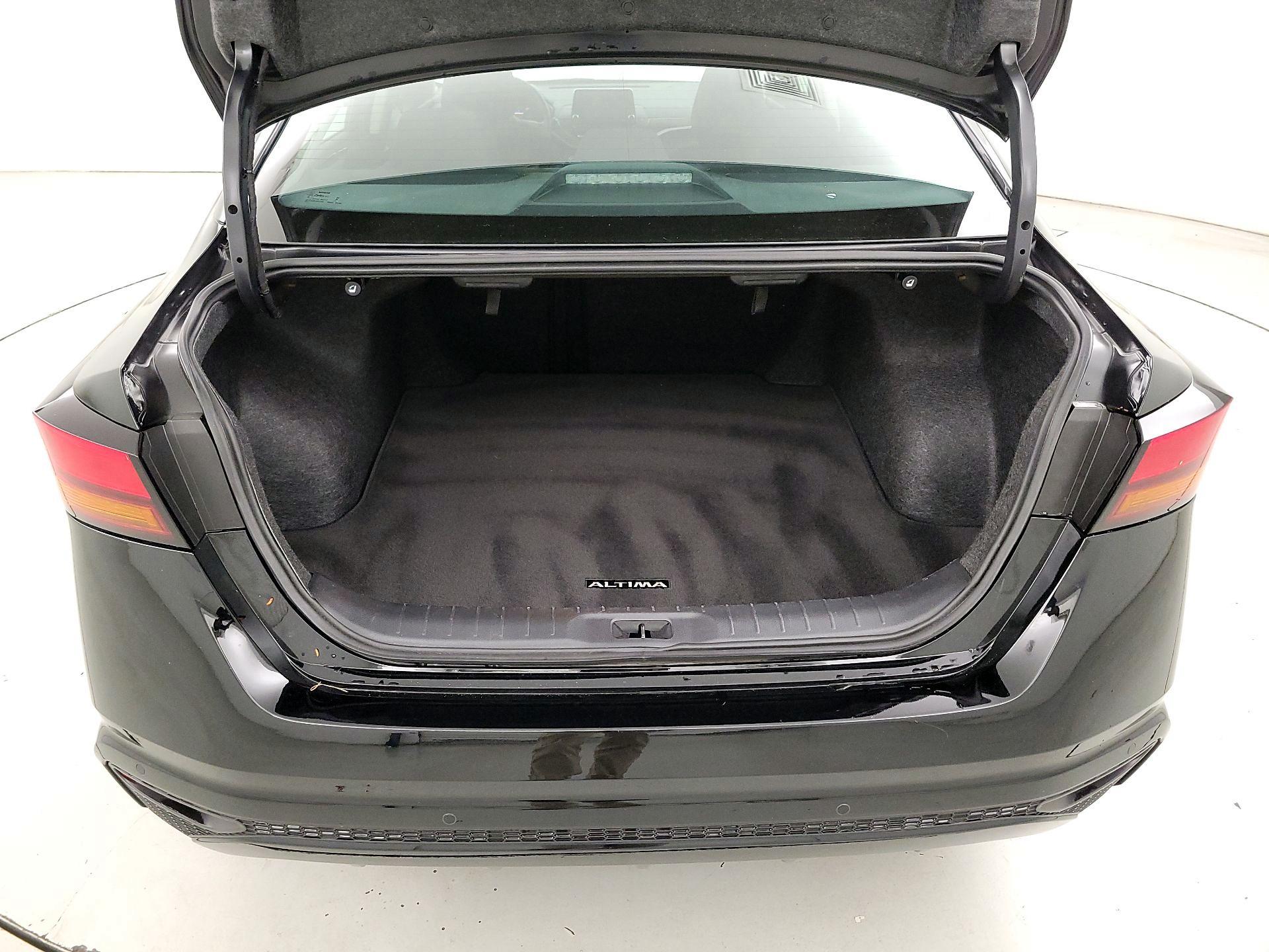 Thumbnail: 2025 Nissan Altima - 20