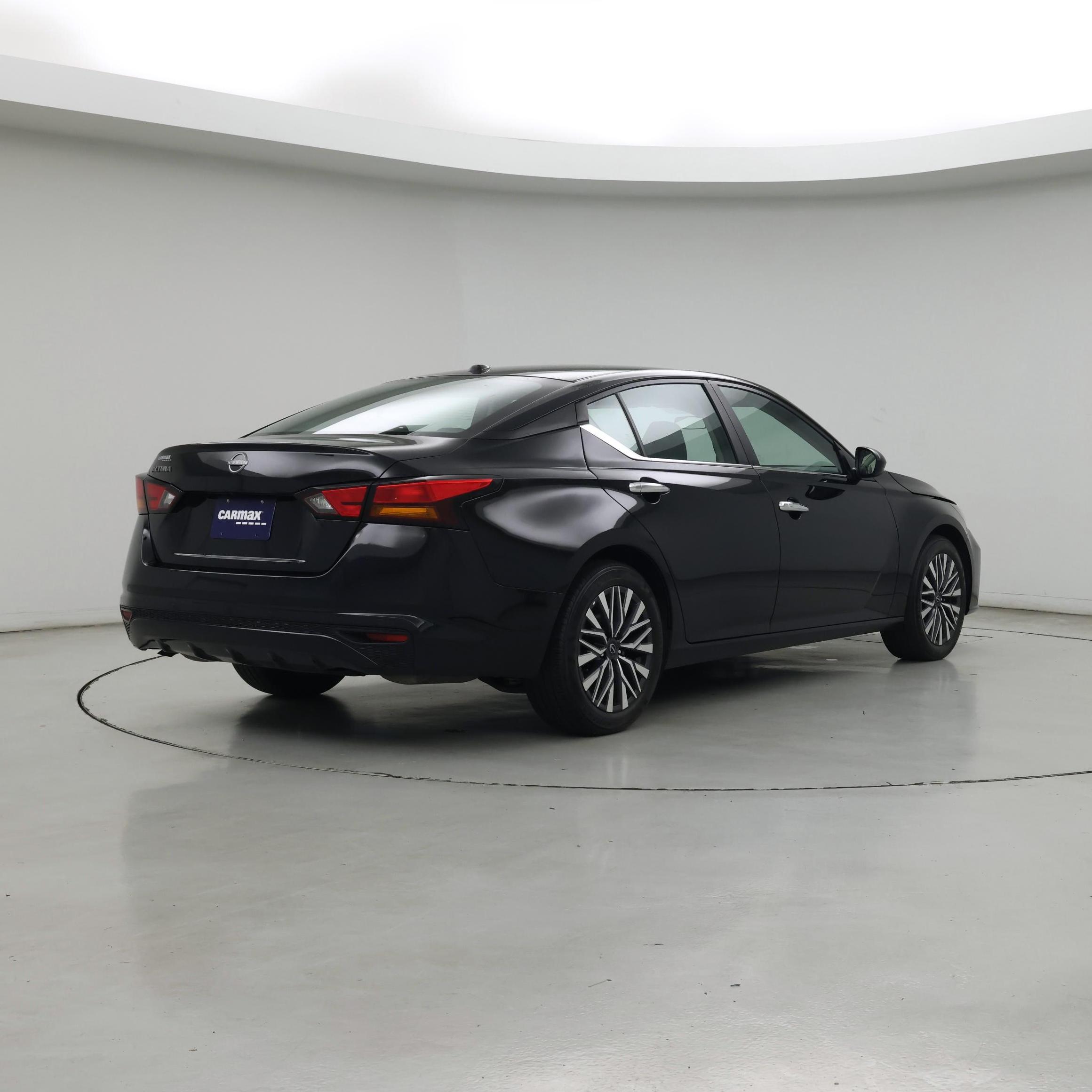 Thumbnail: 2025 Nissan Altima - 8