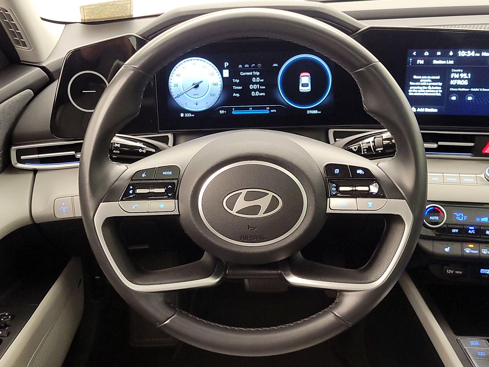 Thumbnail: 2025 Hyundai Elantra - 10