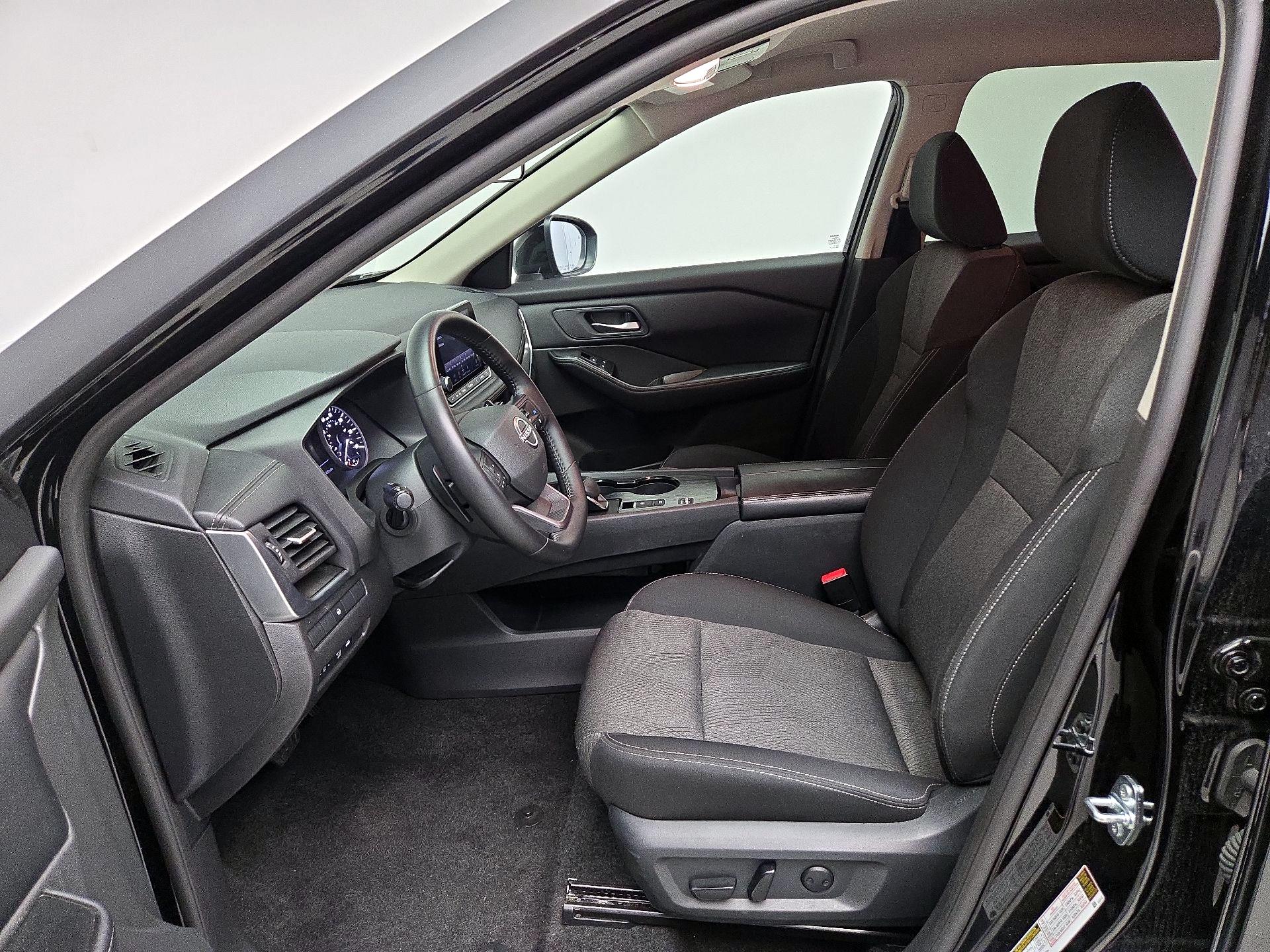 Thumbnail: 2025 Nissan Rogue - 11