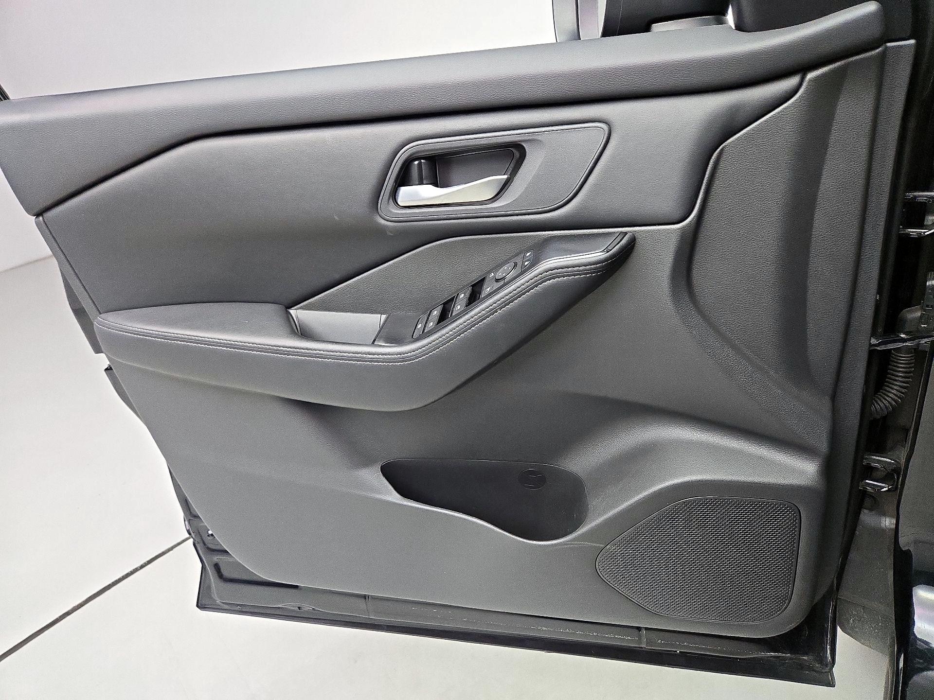 Thumbnail: 2025 Nissan Rogue - 12