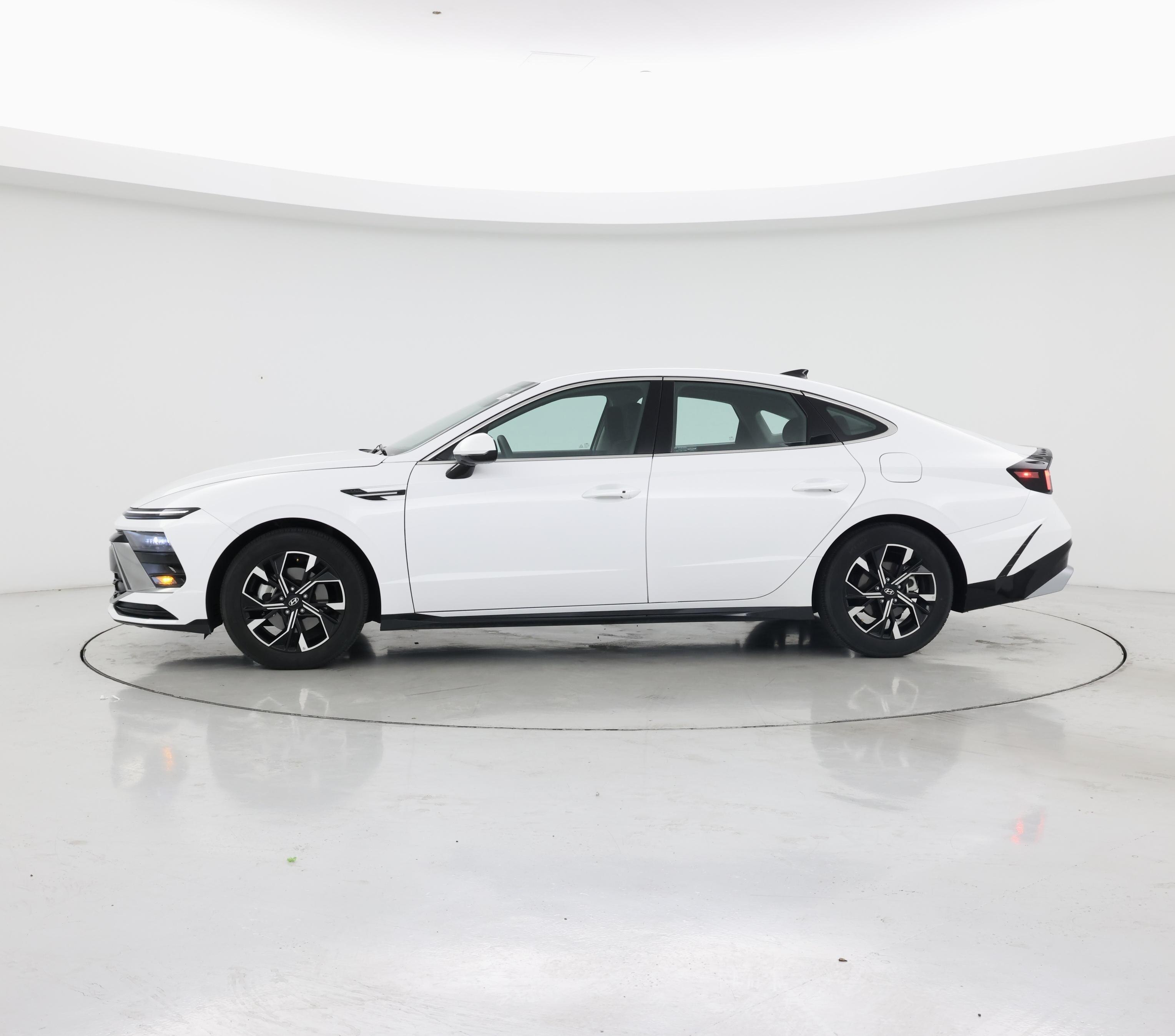 Thumbnail: 2025 Hyundai Sonata - 3