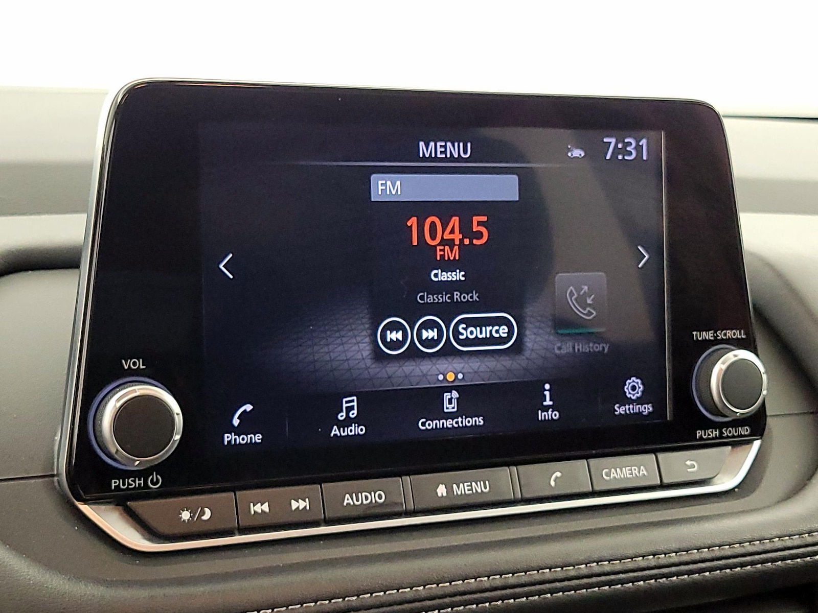 2025 Nissan Rogue SV - Photo 16