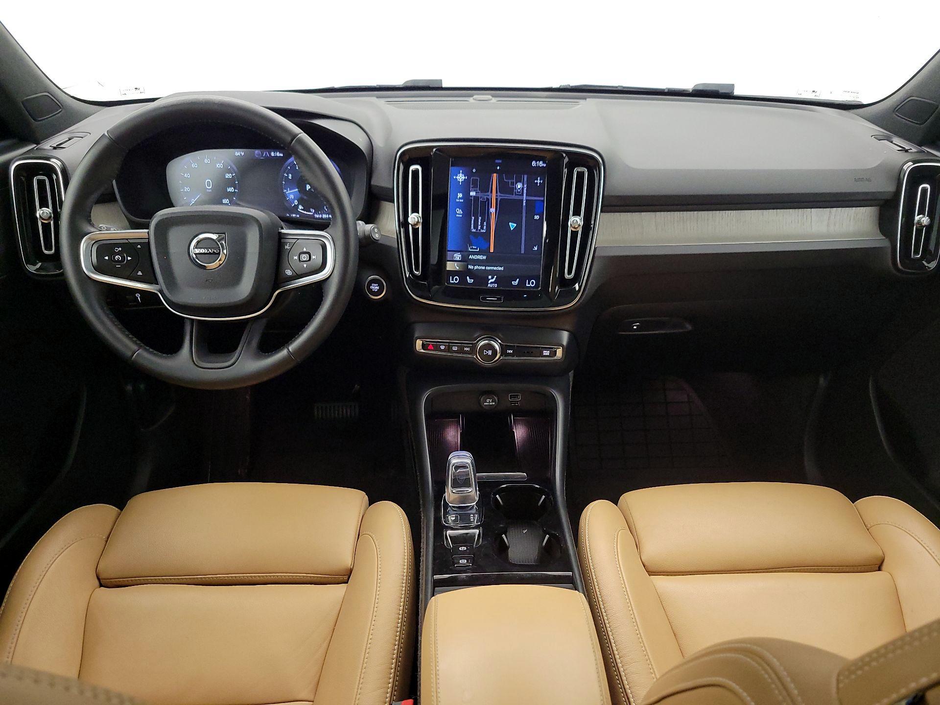 Thumbnail: 2020 Volvo XC40 - 9