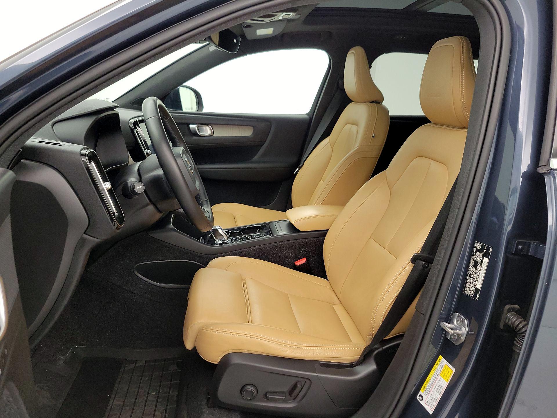 Thumbnail: 2020 Volvo XC40 - 11