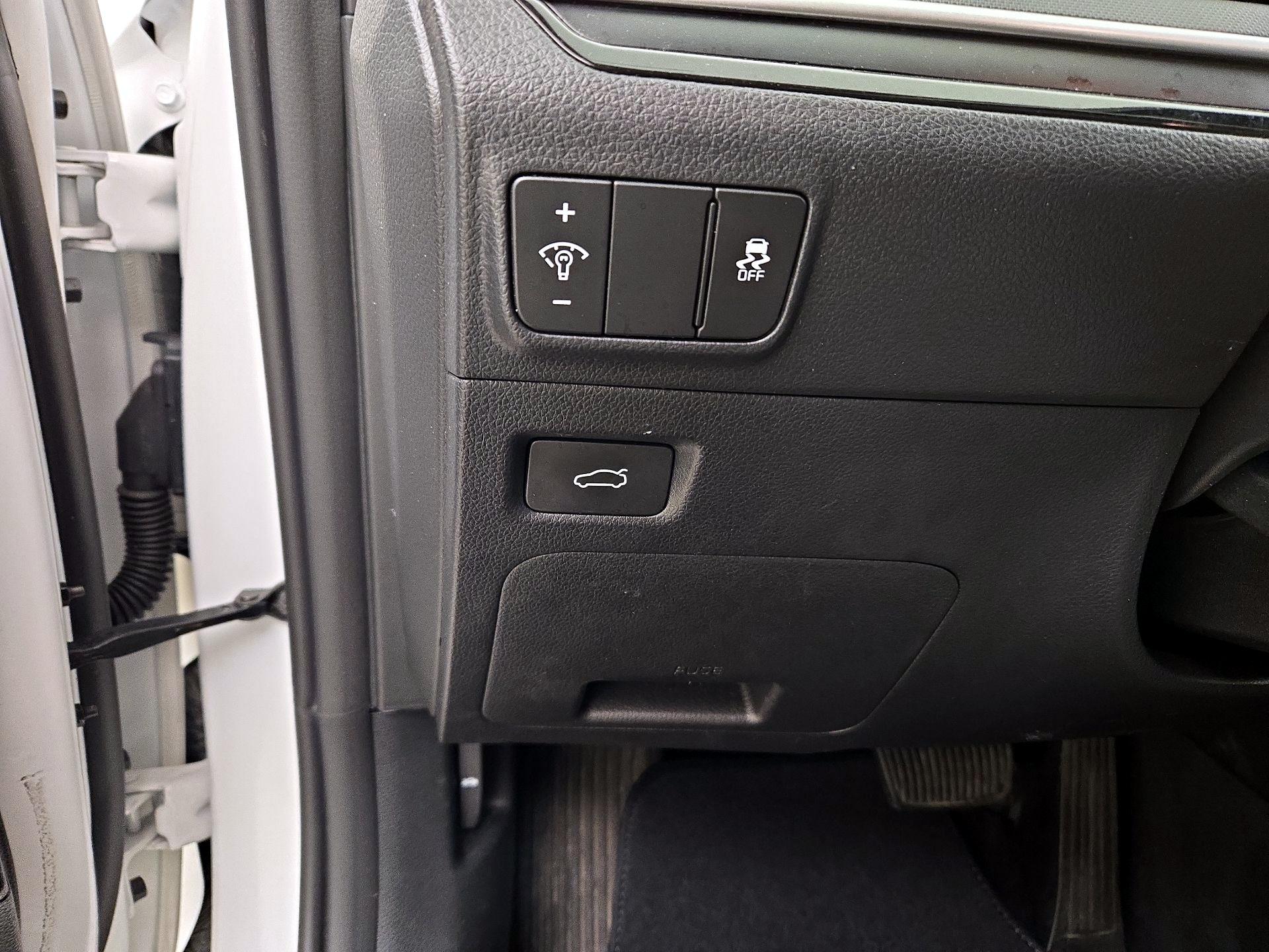 Thumbnail: 2025 Kia K5 - 13