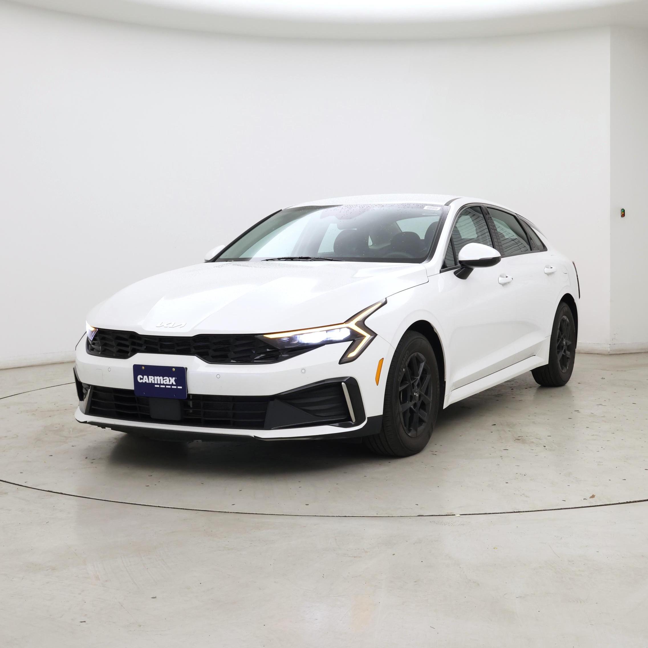 Thumbnail: 2025 Kia K5 - 4