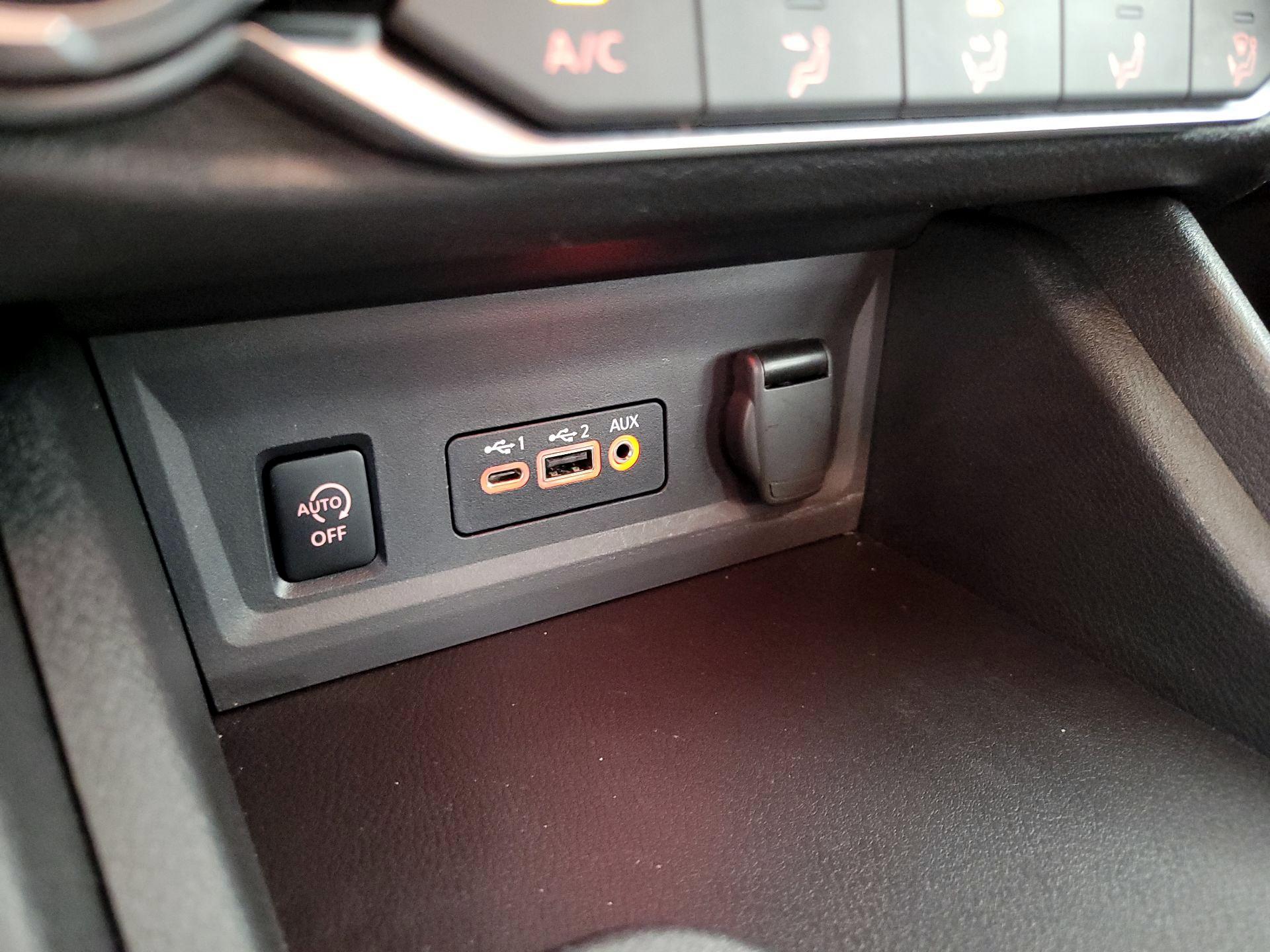 Thumbnail: 2025 Nissan Sentra - 18